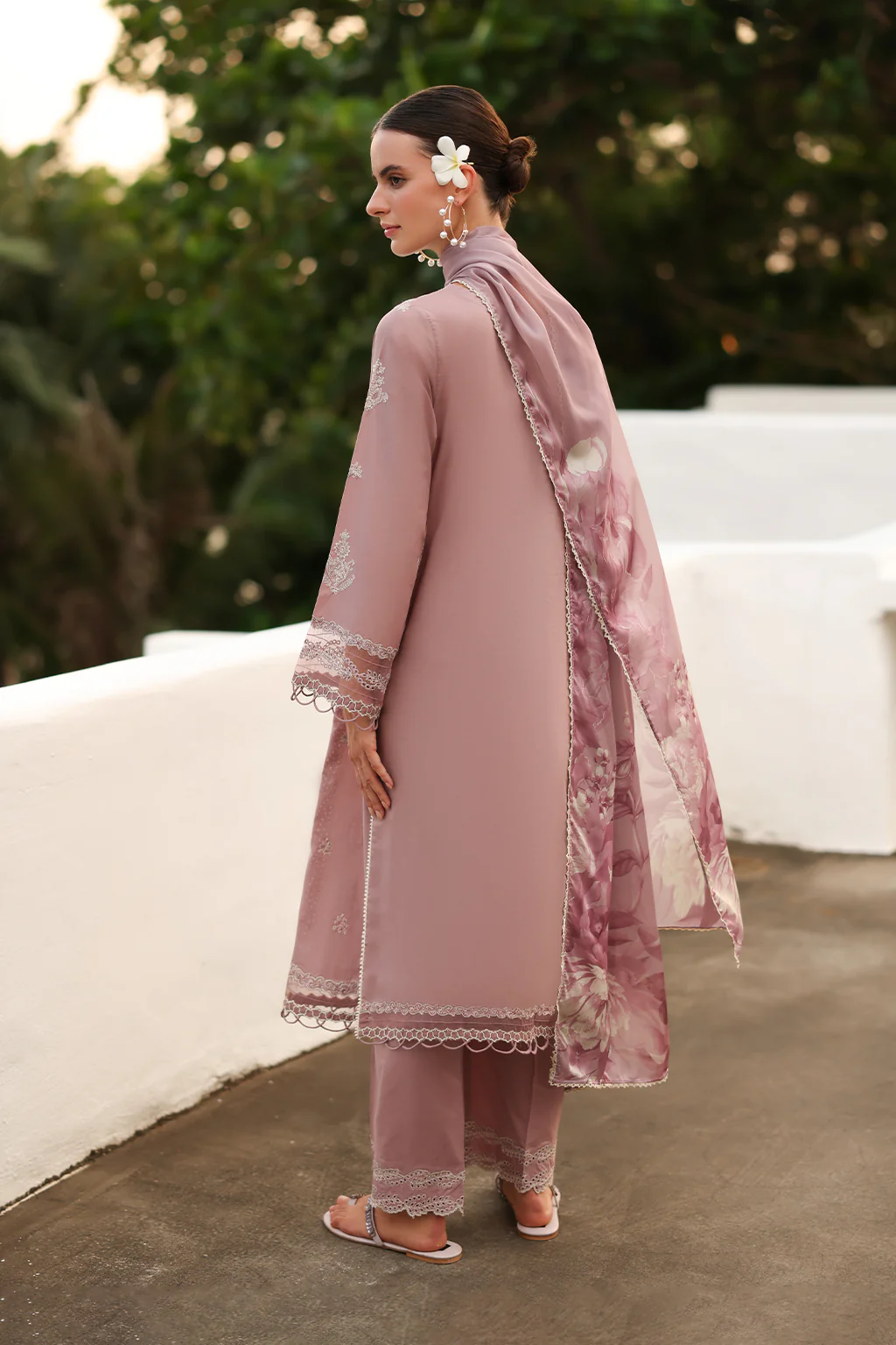 Iznik UE-525 Lawn 2026 - Image 2