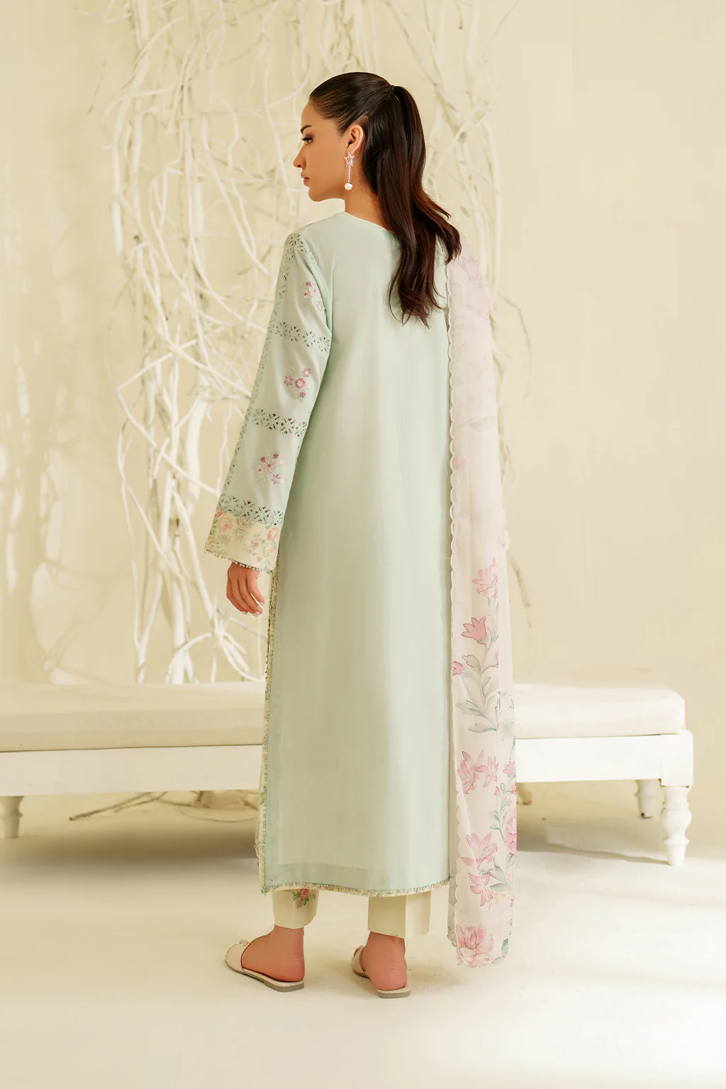 Iznik UE-531 Lawn 2026 - Image 2
