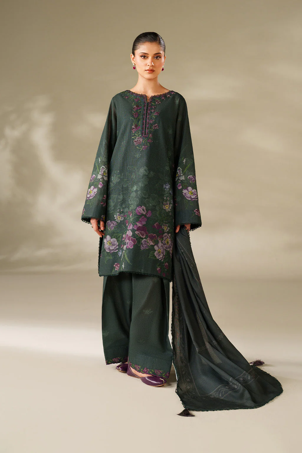 Iznik UE-567 Khaddar Edit 2025