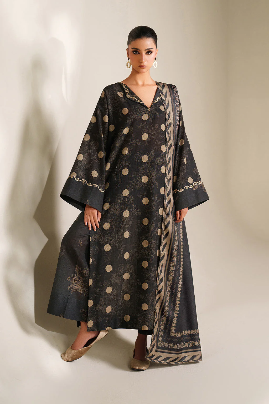 Iznik UE-571 Khaddar Edit 2025