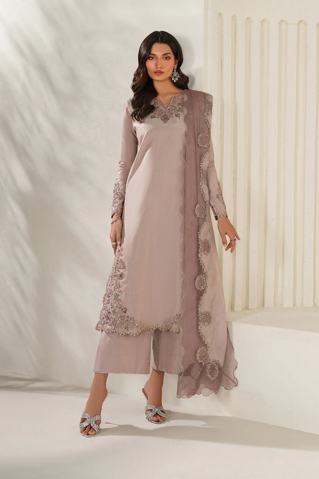 Iznik UE-613 Ramen Silk Festive Formals 2026