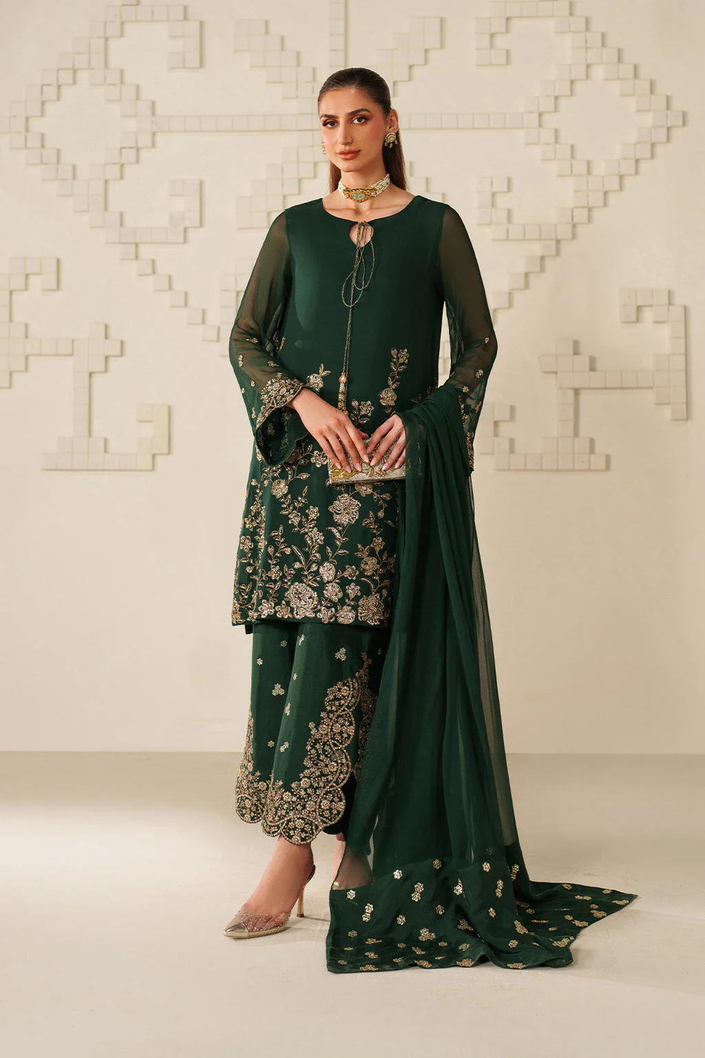 Iznik UE-619 Embroidered Chiffon Festive Formals 2026