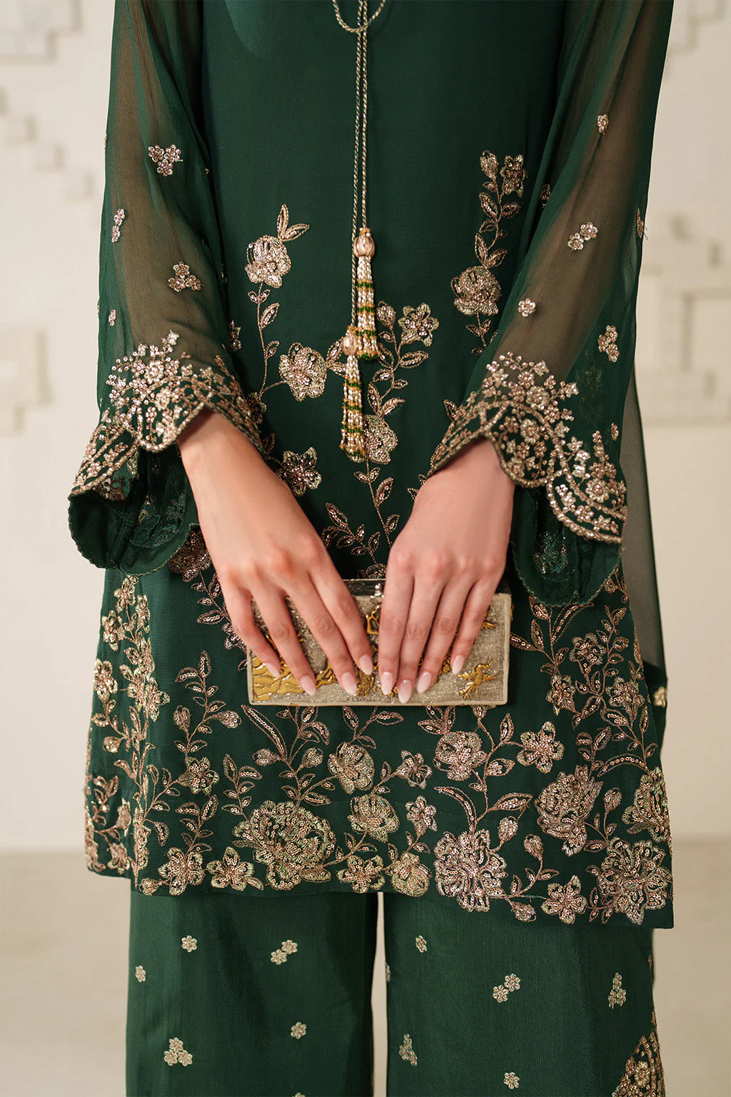 Iznik UE-619 Embroidered Chiffon Festive Formals 2026 - Image 2