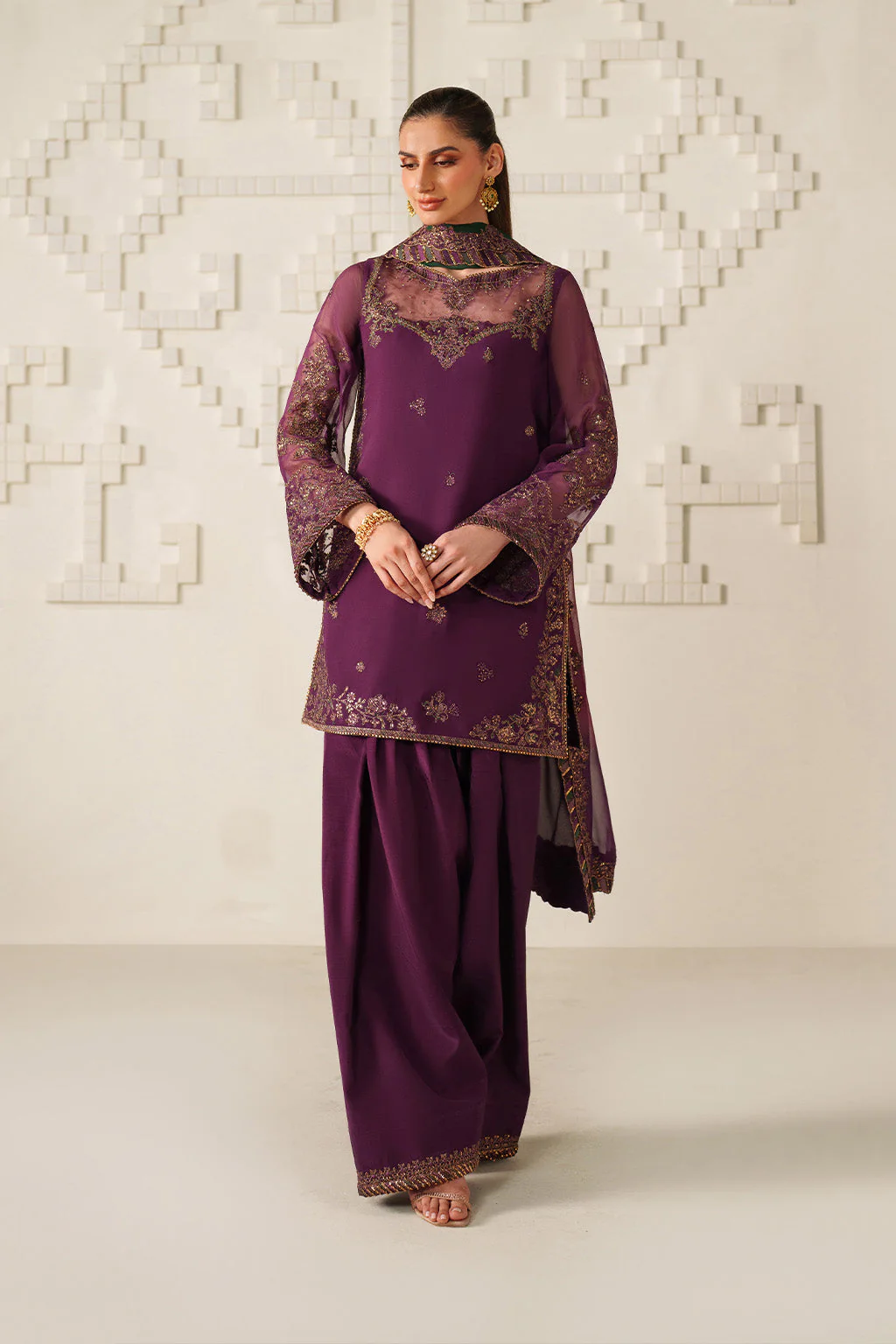 Iznik UE-624 Embroidered Chiffon Festive Formals 2026