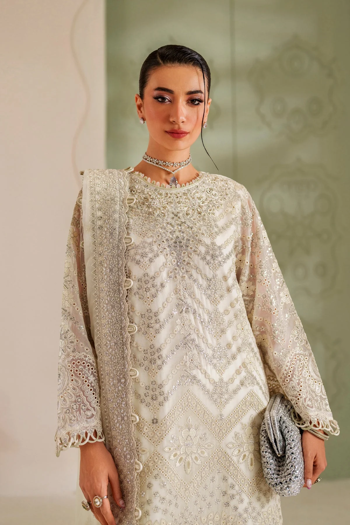 Iznik Vareha Neorah Luxury Collection 2025 - Image 2