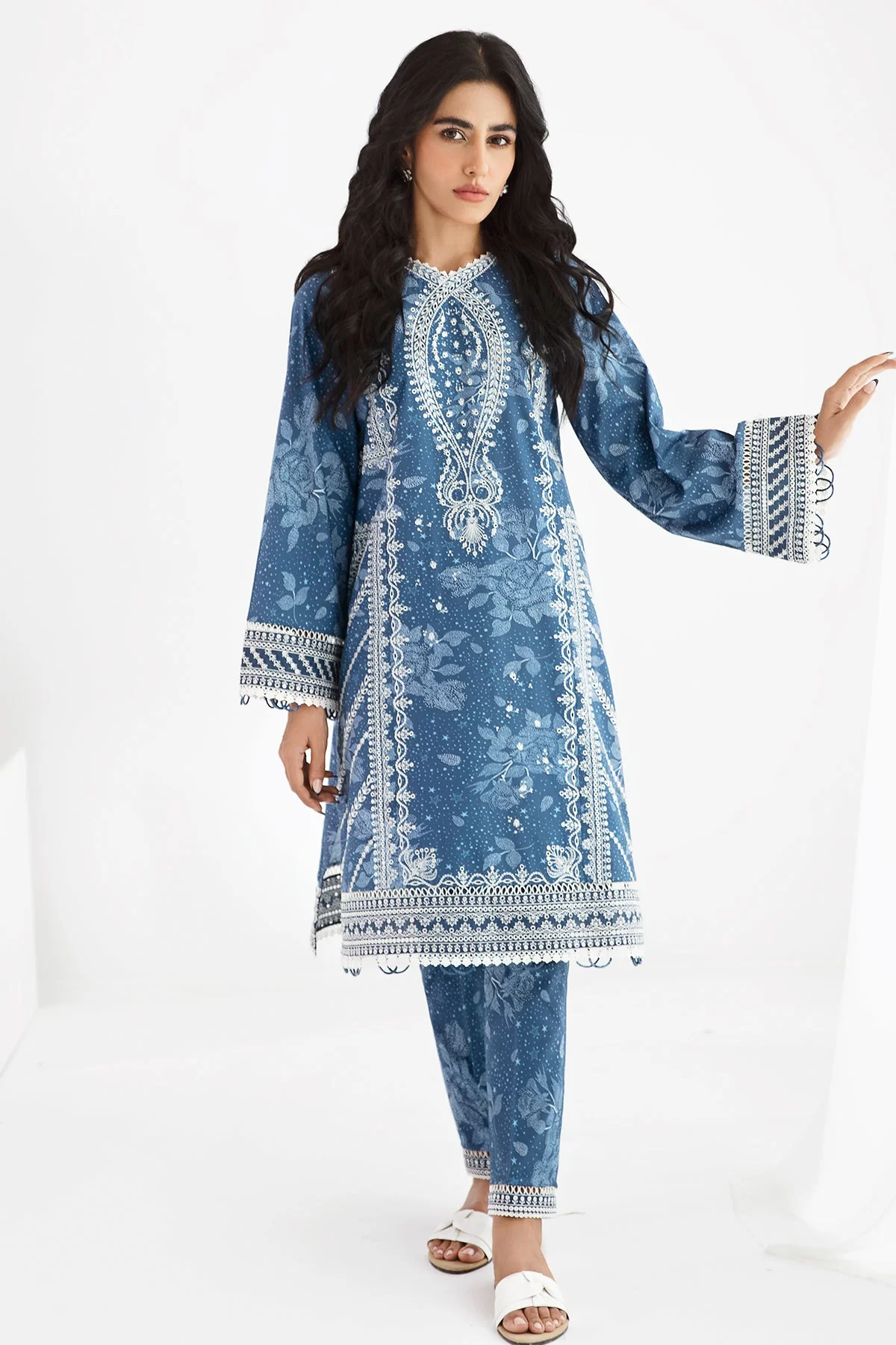 Jazmin RTW - 1200 Pret 2025 - Image 2
