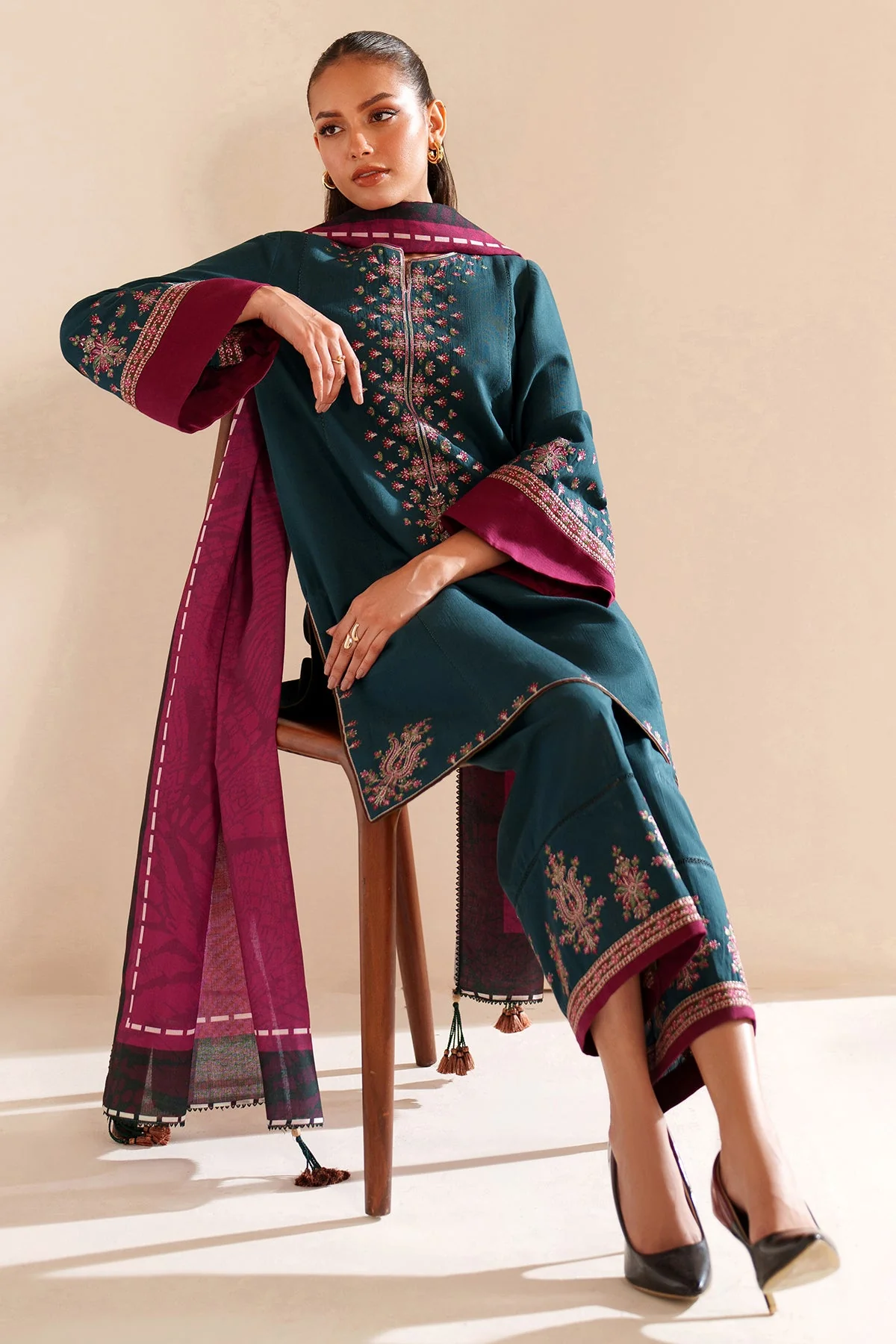 Jazmin UW-0190 Winter Collection 2025 - Image 2