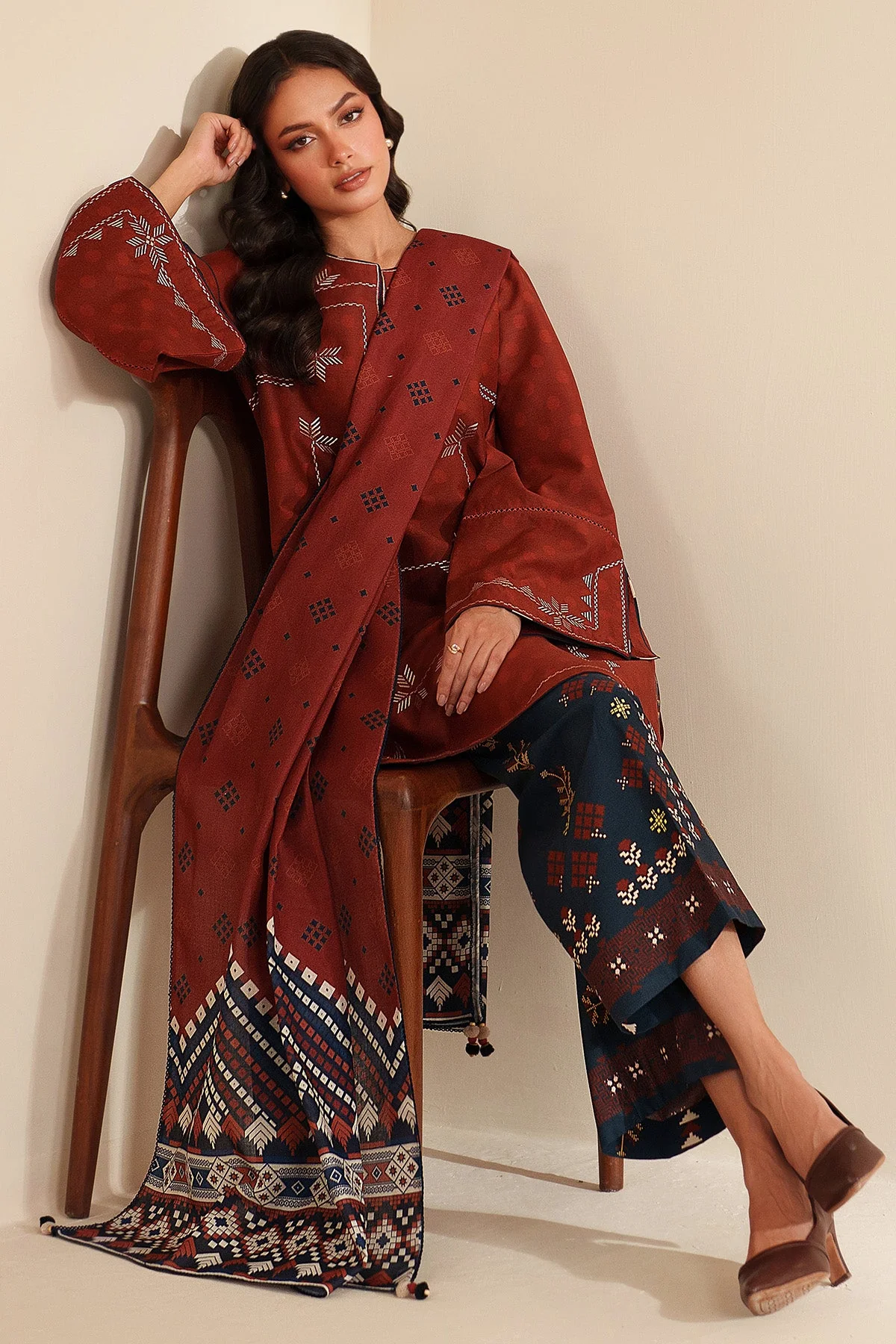 Jazmin UW-0194 Winter Collection 2025 - Image 2