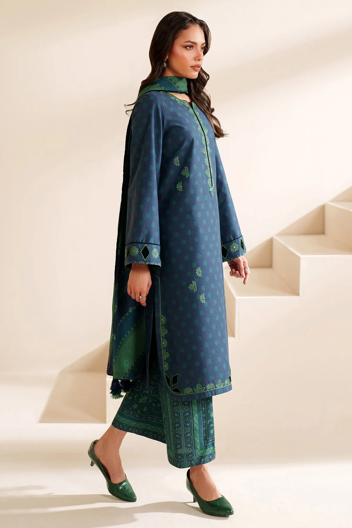 Jazmin UW-0222 Winter Collection 2025