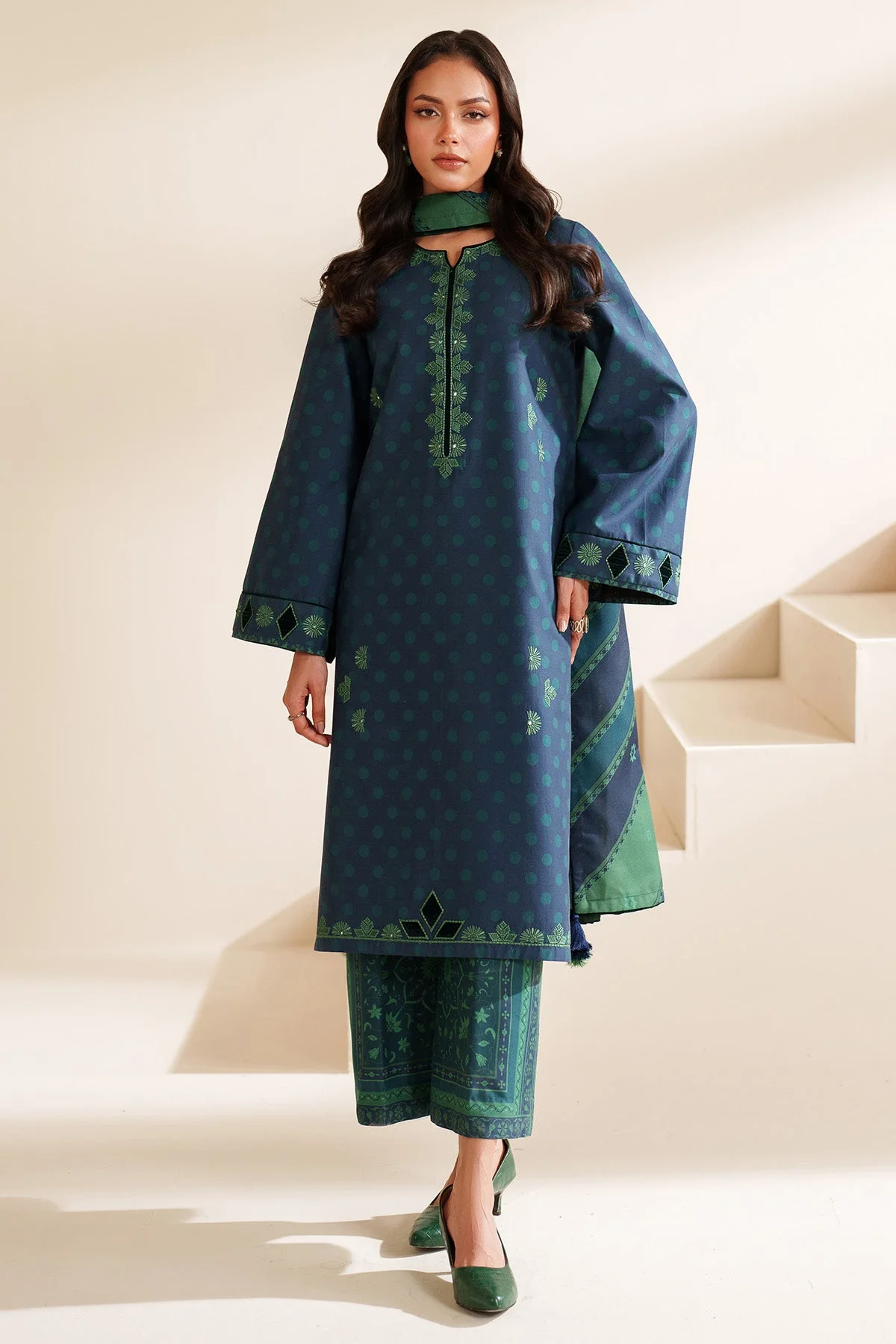 Jazmin UW-0222 Winter Collection 2025 - Image 2