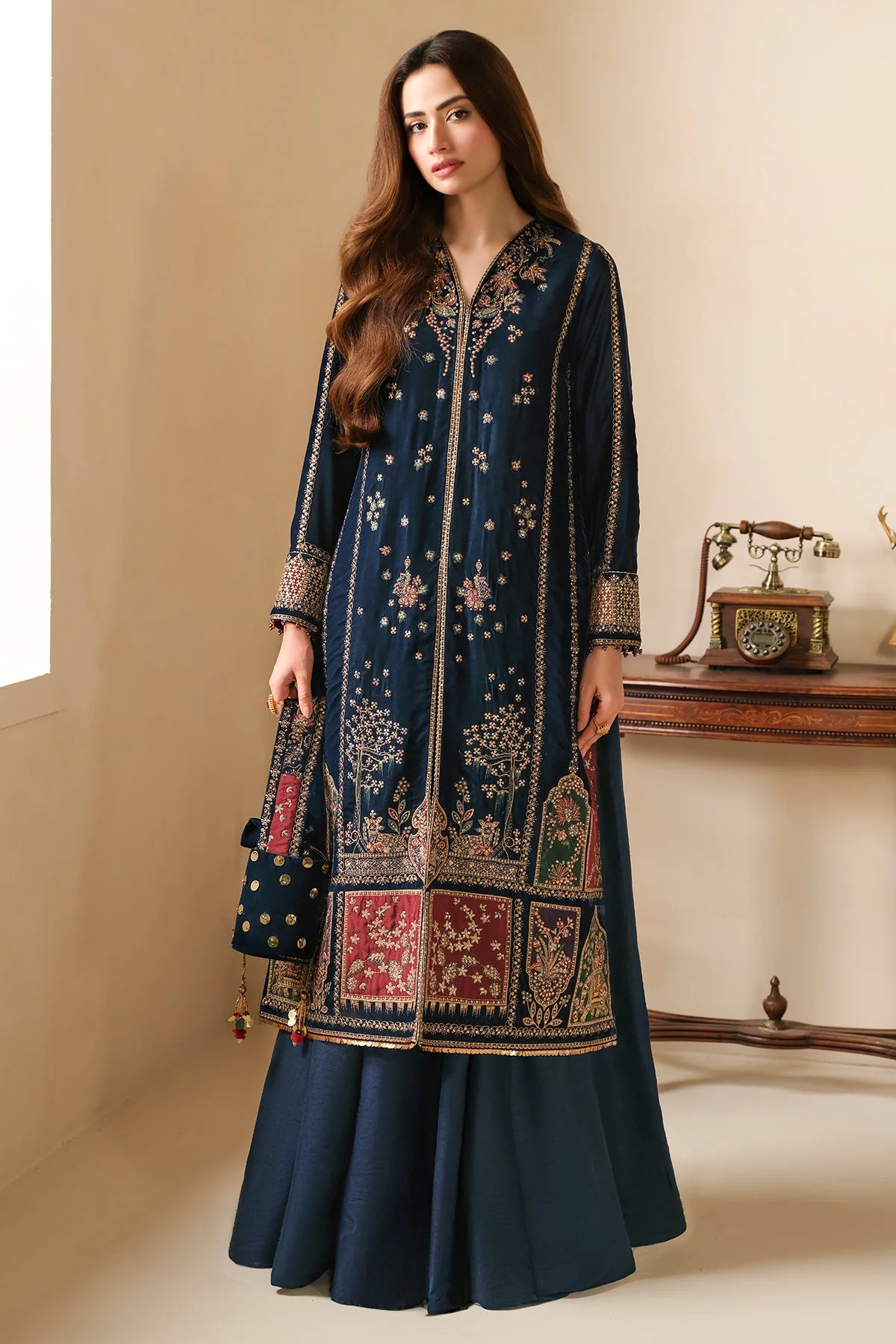 Jazmin VF-2035 Velvet Formal 2024 - Image 2