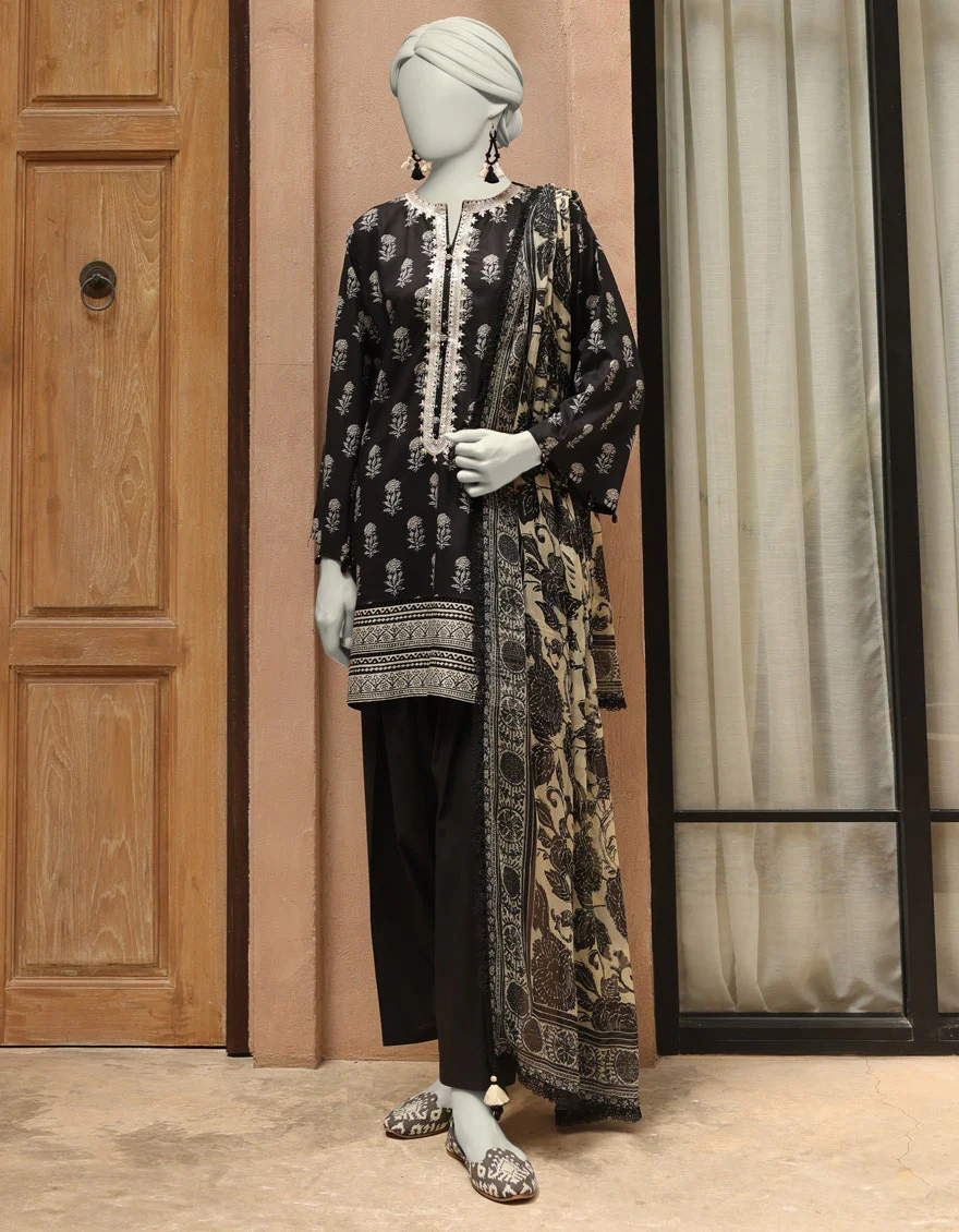 Junaid Jamshaid 3PC-JLAWN-S-25-3294-A Black Lawn Embroidered Shades Of Summer 2025