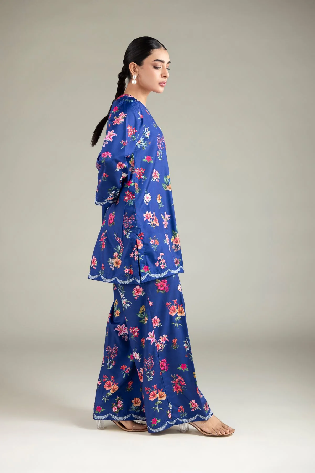 Khaadi 1-26-105-B-A-VG_MULTI Basics In Between 2026 - Image 2
