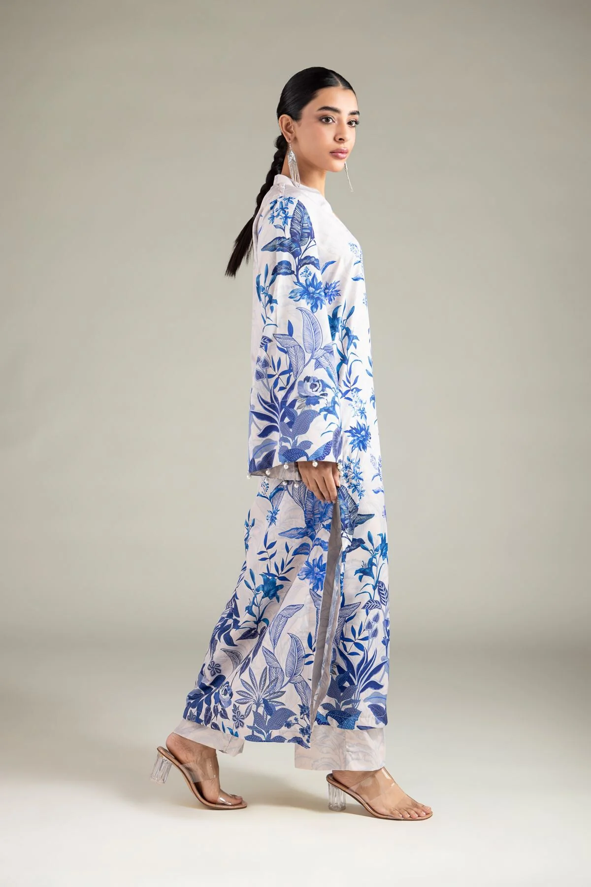 Khaadi 1-26-105-B-E-VG_MULTI Basics In Between 2026 - Image 2