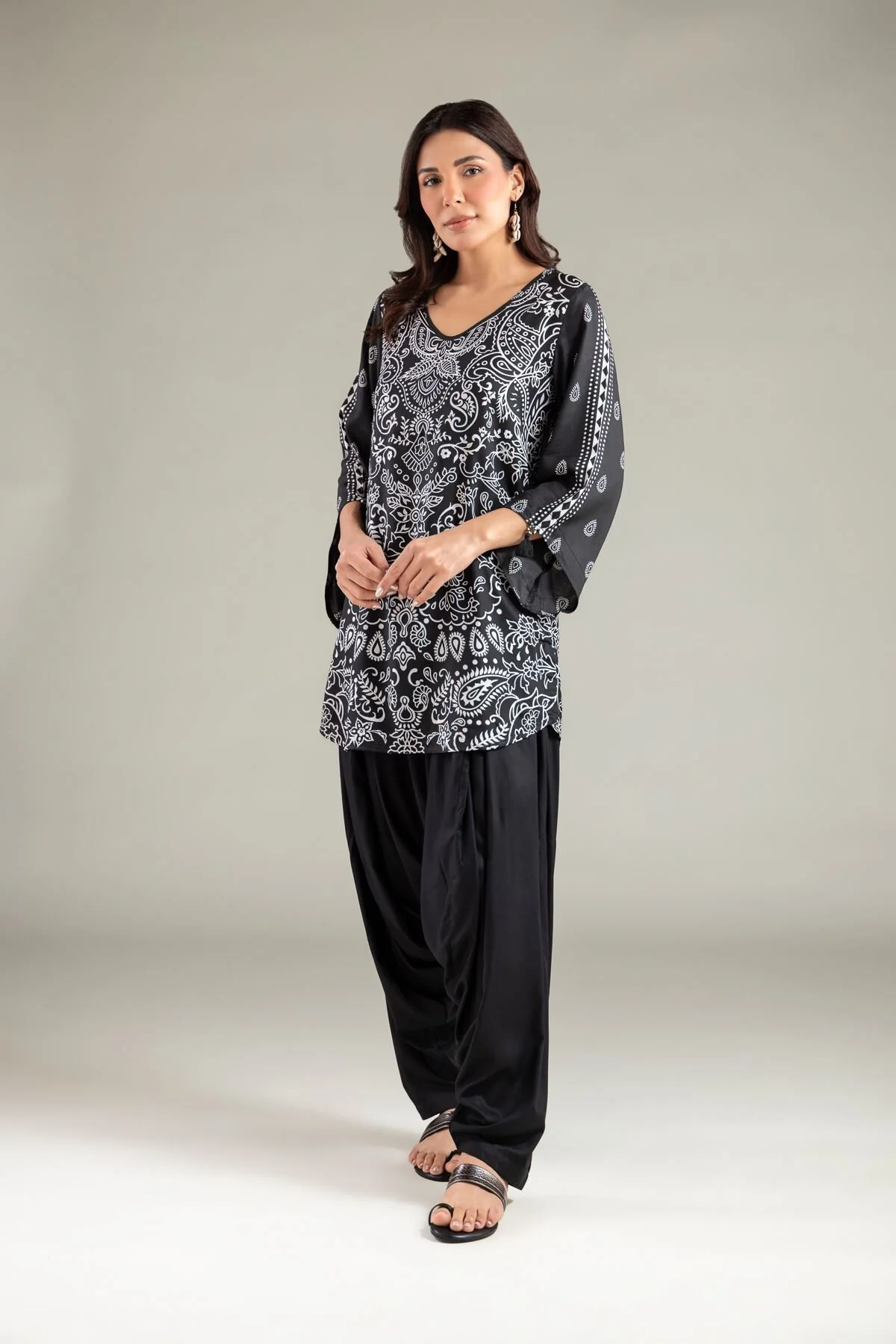 Khaadi 1-26-110-A-E-VG_MULTI Basics In Between 2026