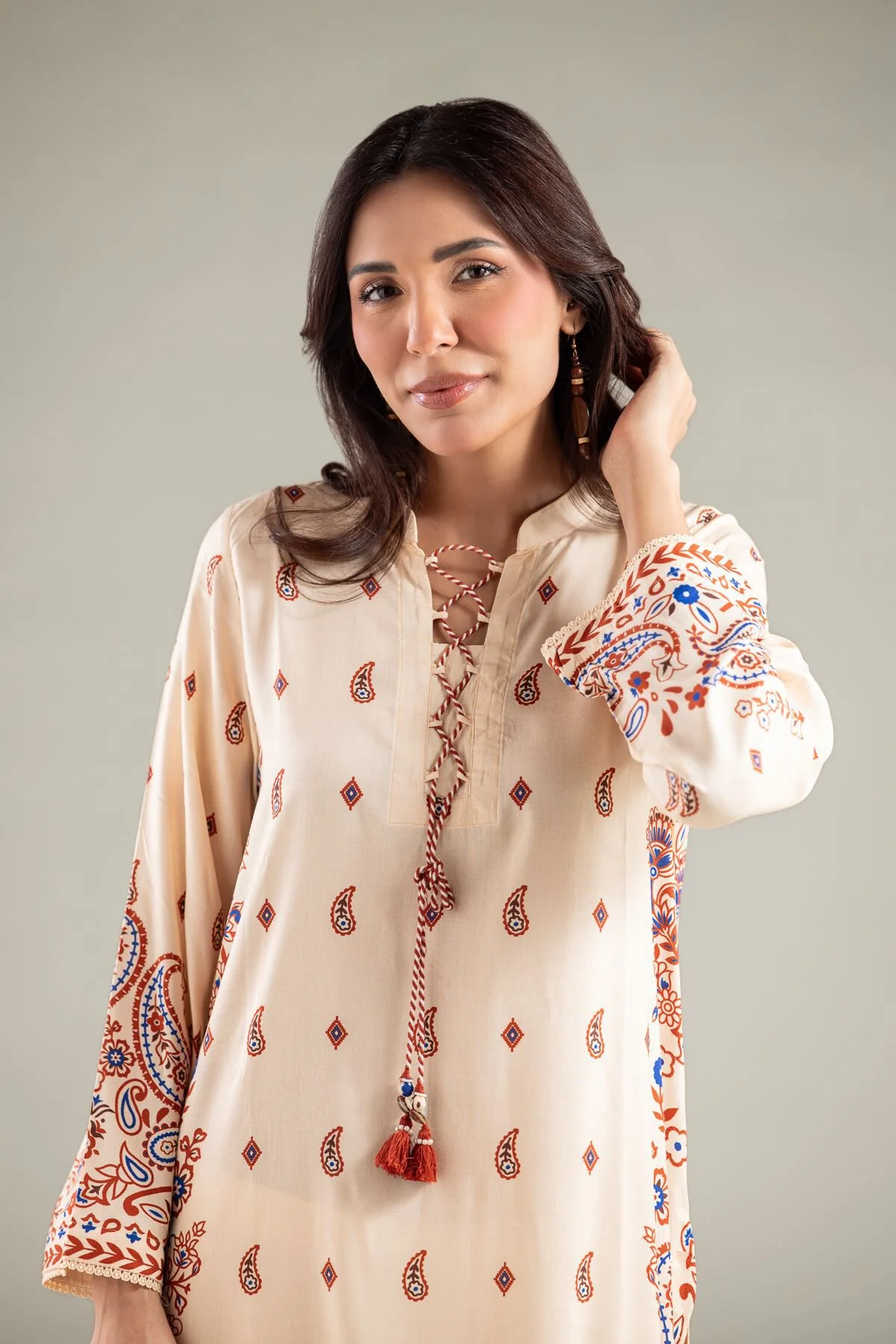 Khaadi 1-26-110-A-G-VG_MULTI Basics In Between 2026 - Image 2