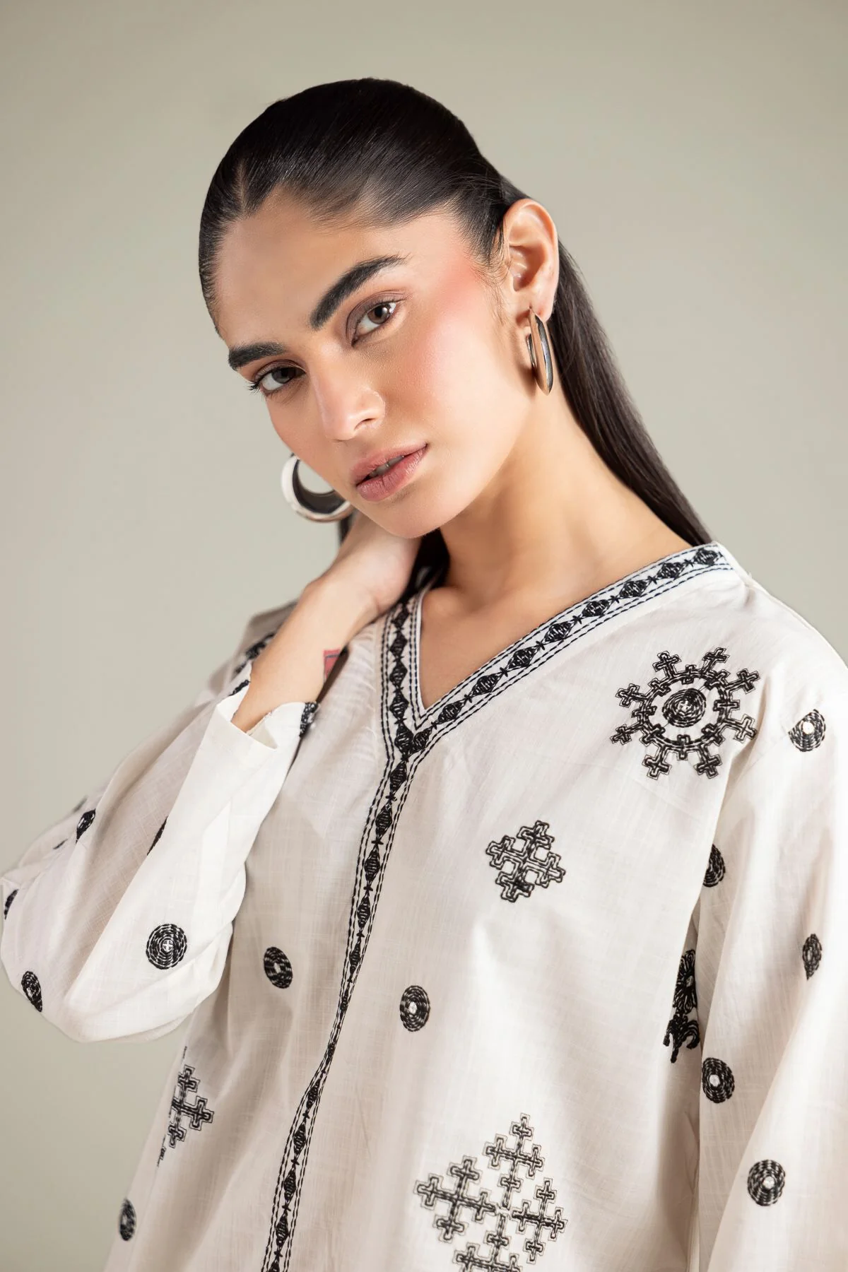 Khaadi 6-26-102-A-C Urban Nomad Spirit 2026 - Image 2
