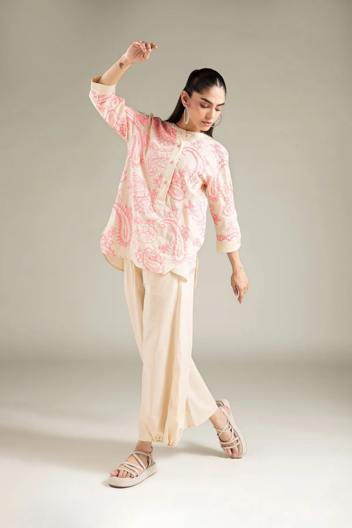 Khaadi 6-26-102-B-B Urban Nomad Spirit 2026 - Image 2