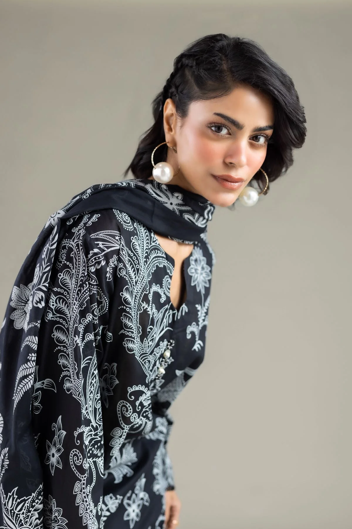 Khaadi A22-26-116FB1 Lawn Collection 2026 - Image 2