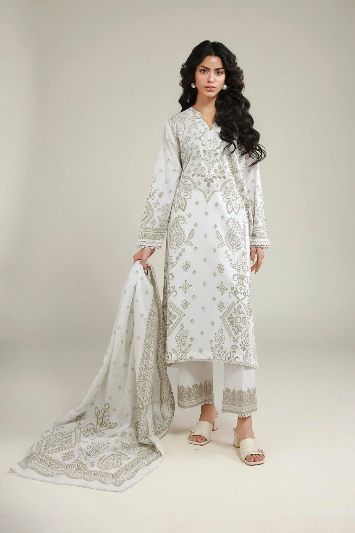 Khaadi A22-26-118FI2 Lawn Collection 2026