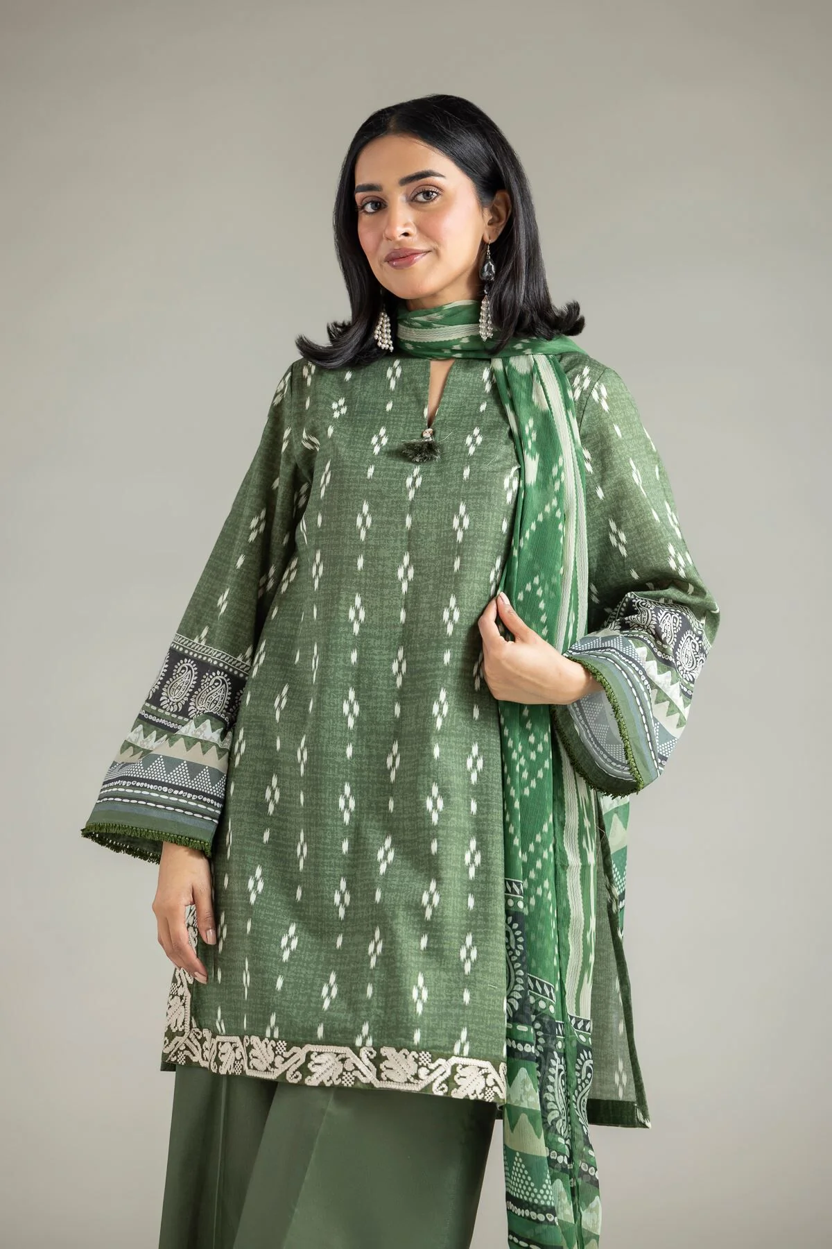 Khaadi A22-26-121FH2 Lawn Collection 2026 - Image 2