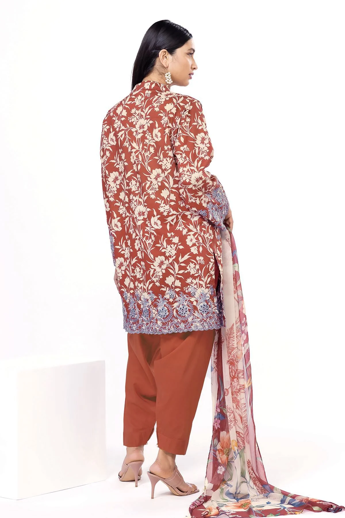 Khaadi CN04B-VG Spring Summer Lawn 2025 - Image 2