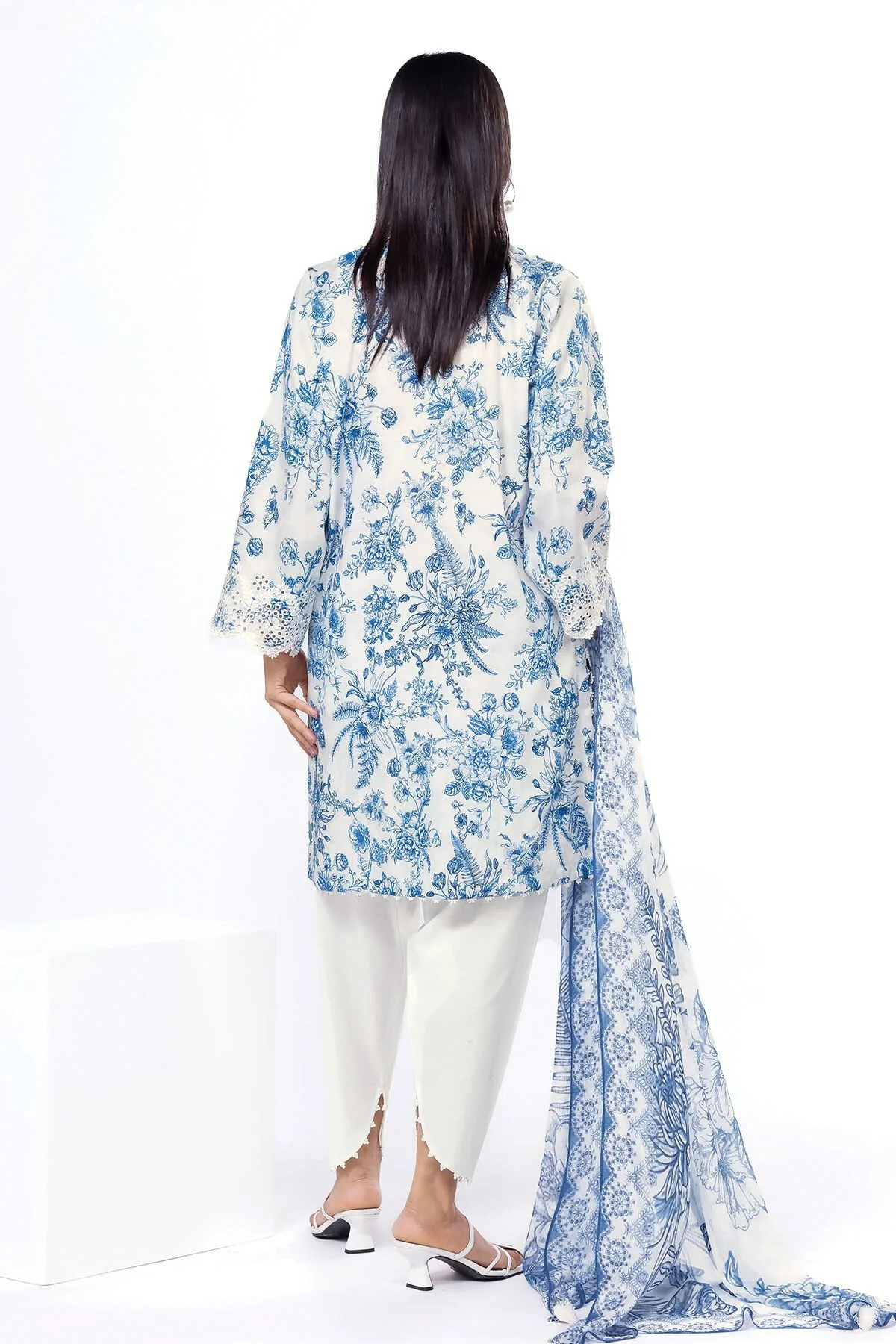 Khaadi CN06A-VG Spring Summer Lawn 2025 - Image 2