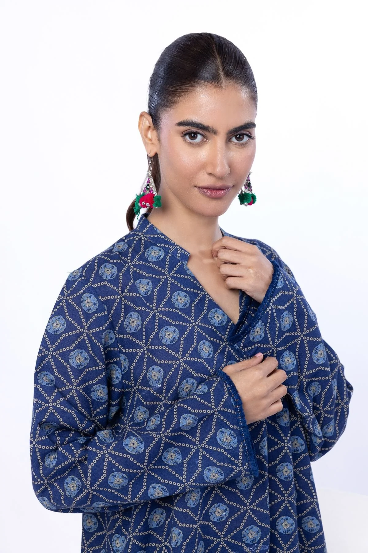 Khaadi KN37YA Fabrics 2 Piece Top and Bottom 2025 - Image 2
