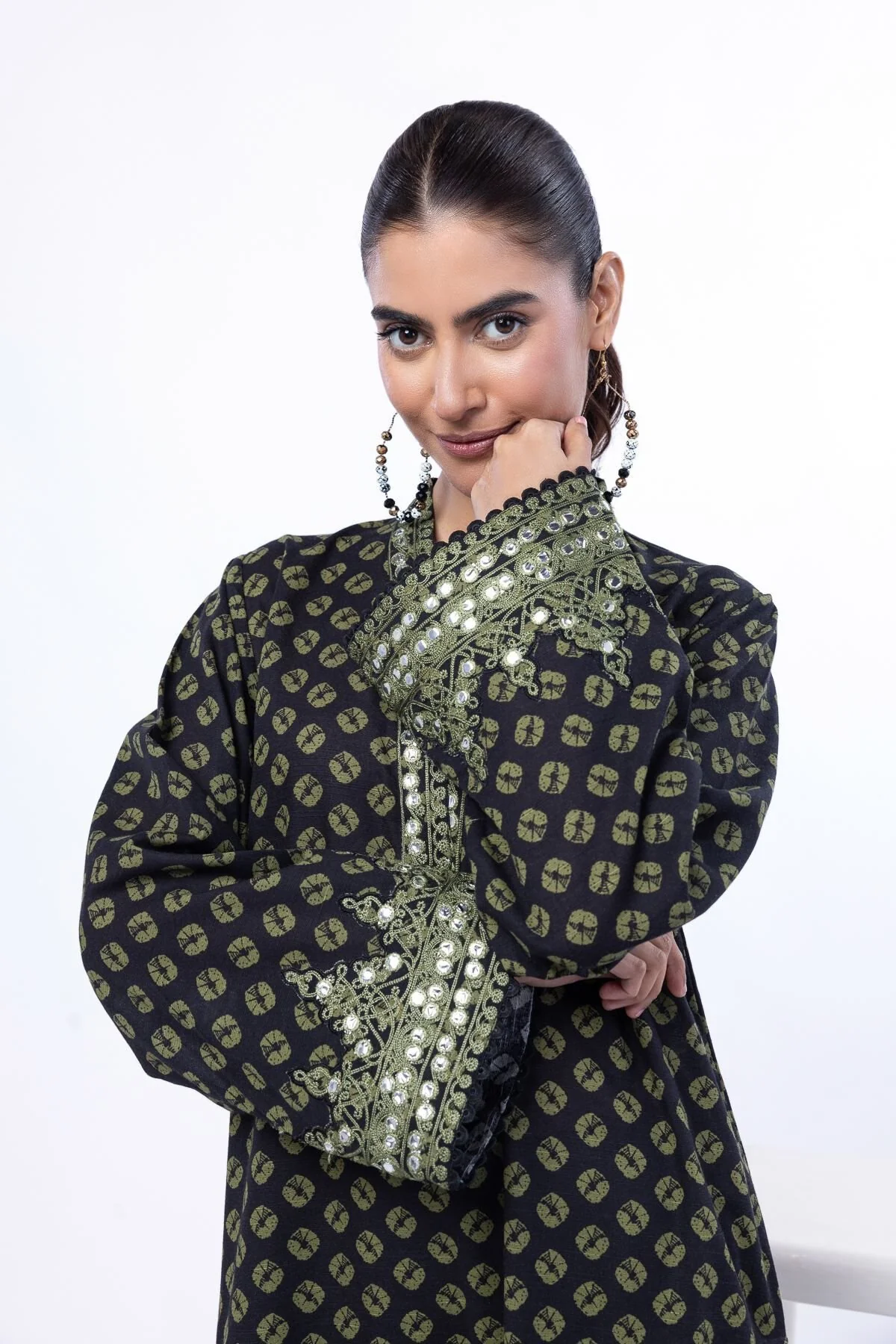 Khaadi KN43YB Fabrics 2 Piece Top and Bottom 2025 - Image 2