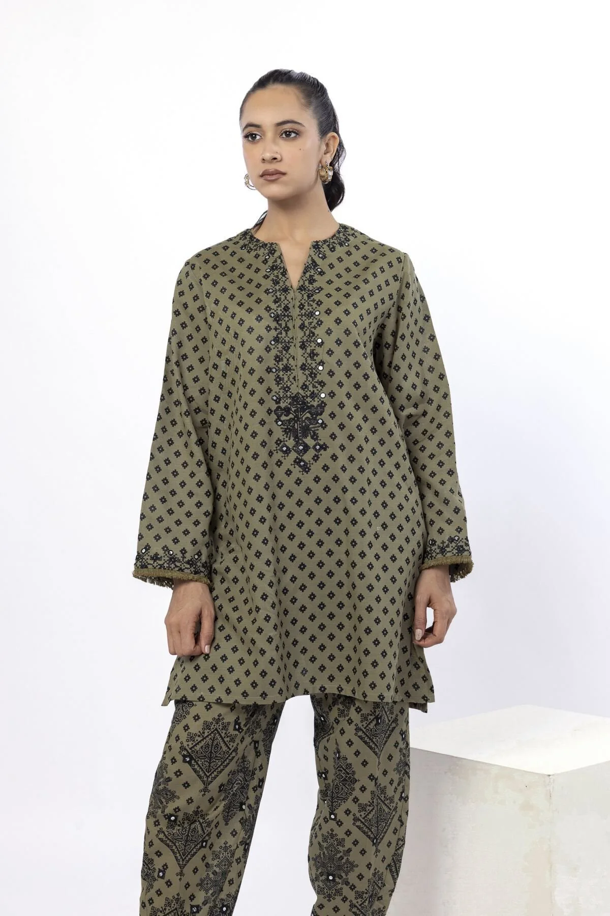 Khaadi KW53B Fabrics 2 Piece Top and Bottom 2025 - Image 2