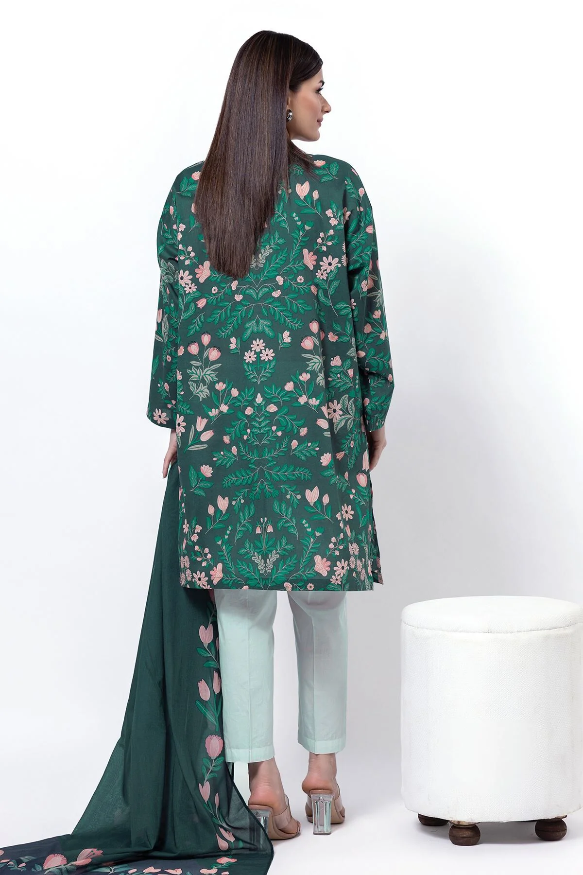 Khaadi SSZ185B Fabrics 2 Piece Top and Dupatta 2025 - Image 2