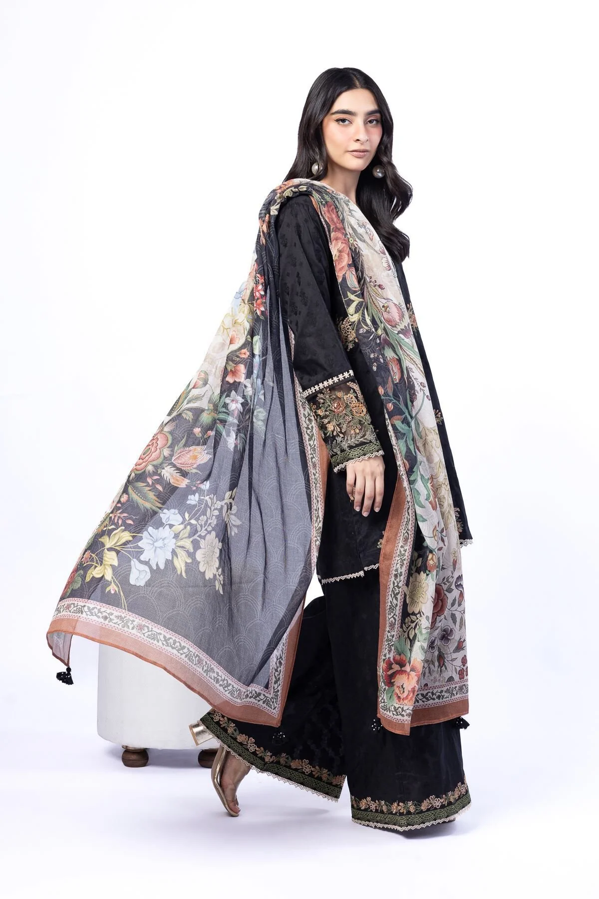 Khaadi T-A22-26-107FD-VG_MULTI Fabrics First Bloom 2026 - Image 2