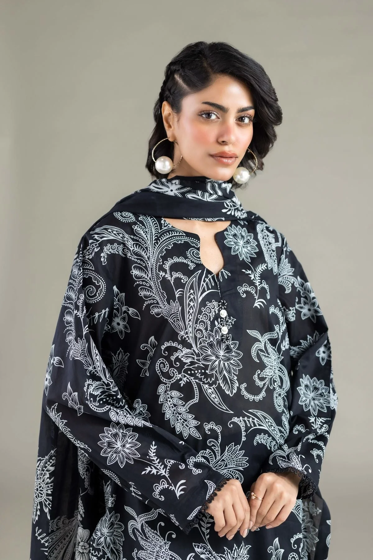 Khaadi T-A22-26-116FB1 3 Piece Spring Summer Collection 2026 - Image 2