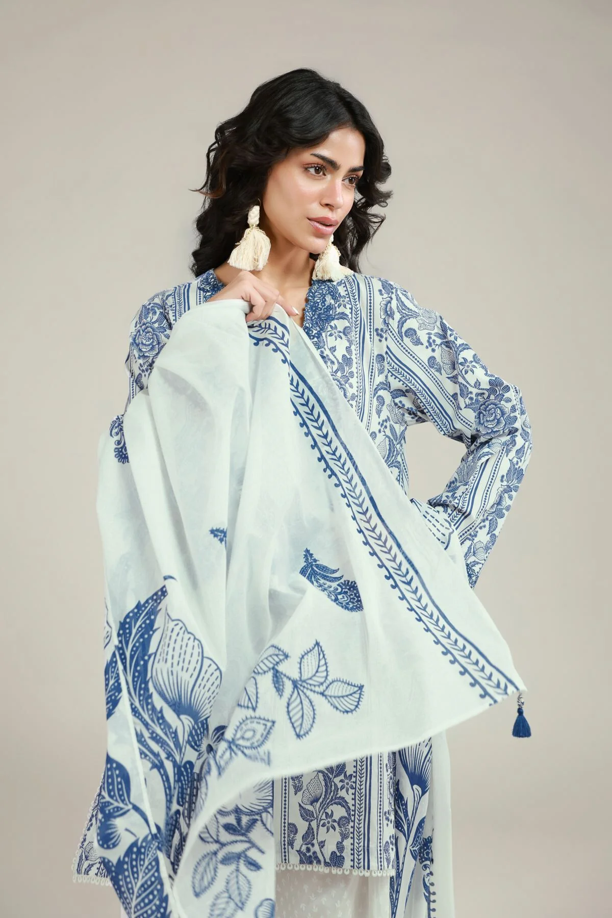 Khaadi T-A22-26-116FD1 3 Piece Spring Summer Collection 2026 - Image 2