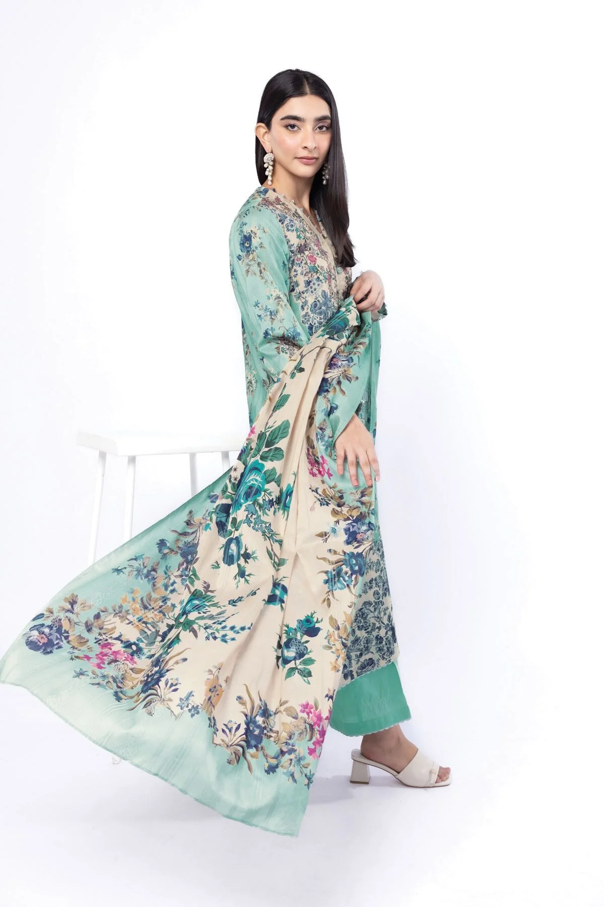 Khaadi T-A33-26-107FG-VG_MULTI Fabrics First Bloom 2026 - Image 3