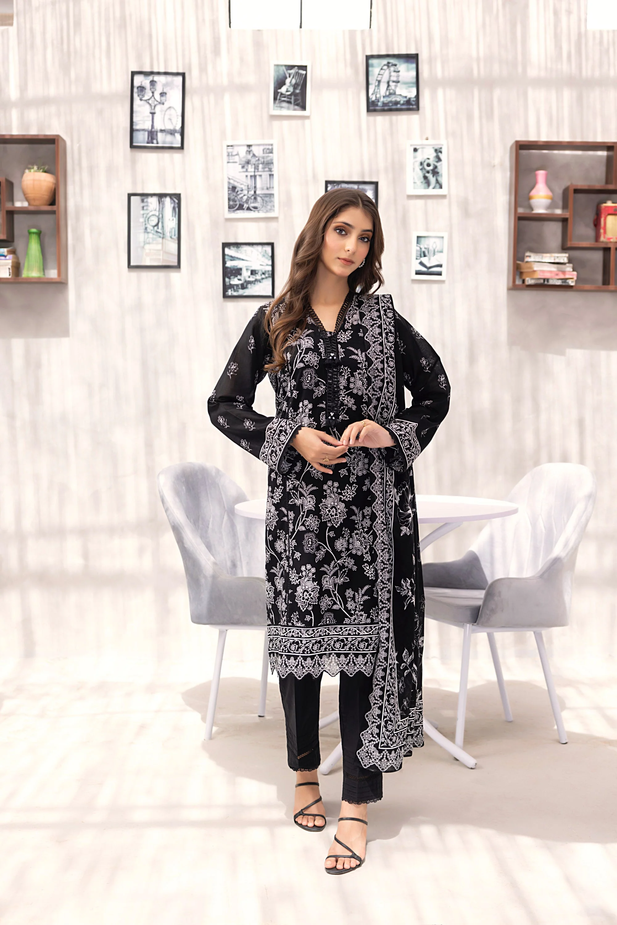 Lakhany LG-AR-0203 Monochrome Printed Lawn 2025 - Image 2