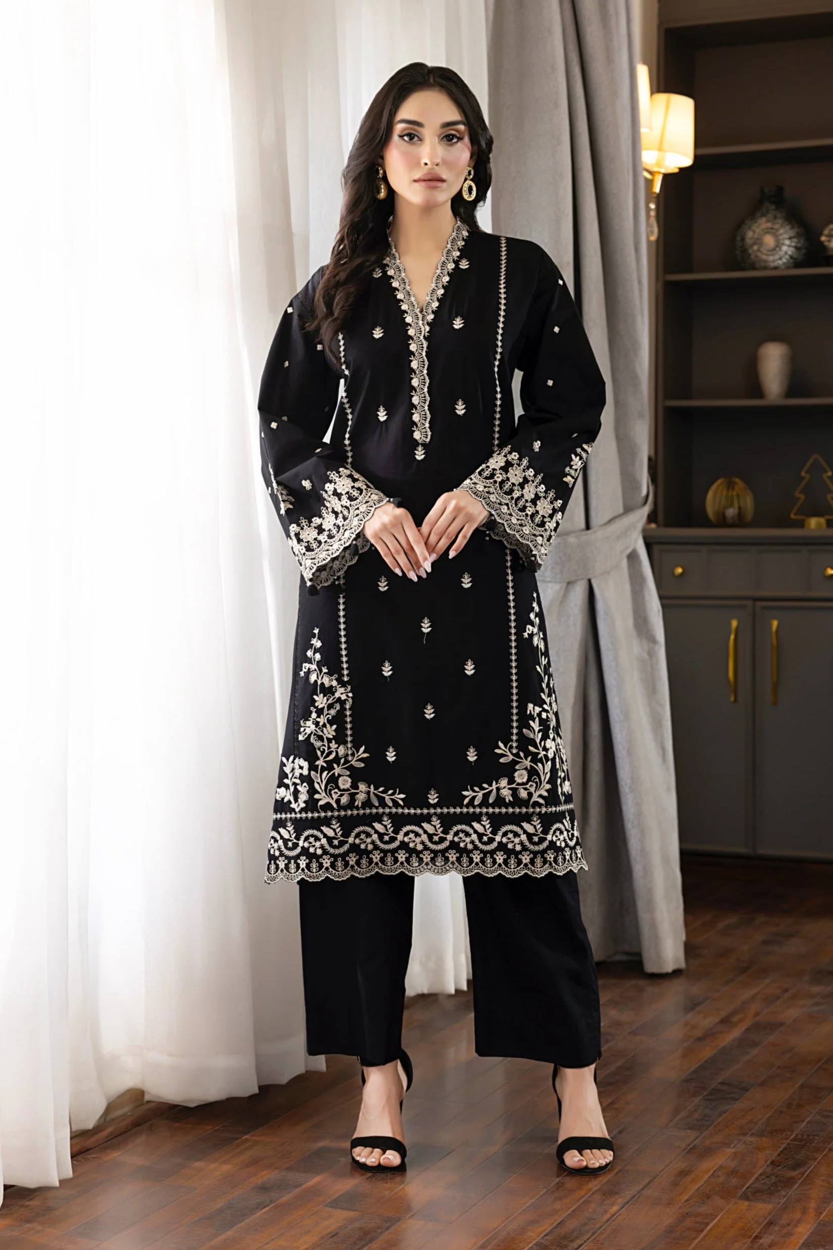Lakhany LG-IZ-0344 Embroidered Essentials With Printed Dupatta 2025