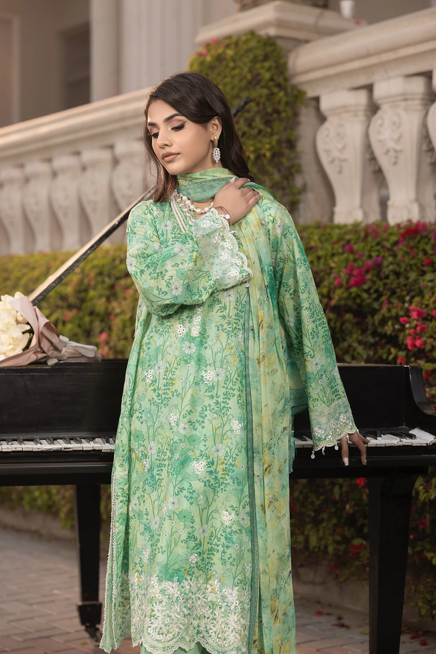 Lakhany LG-MM-0255 Komal Lawn 2025 - Image 2