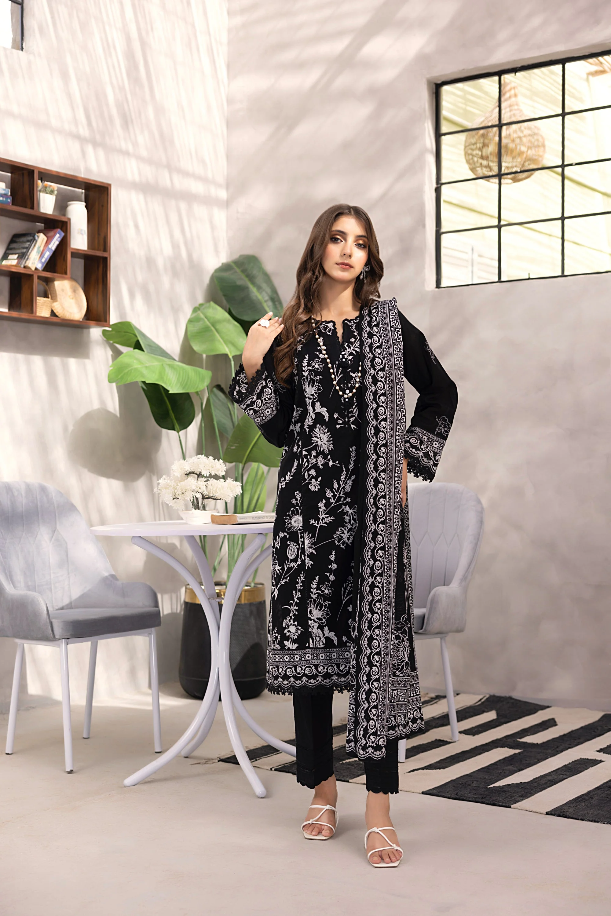 Lakhany LG-RK-0038 Monochrome Printed Lawn 2025 - Image 2