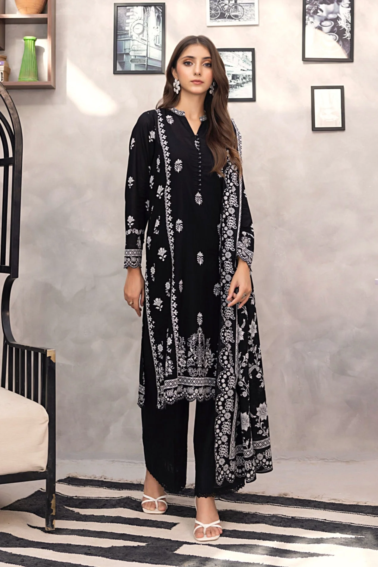 Lakhany LG-RL-0235 Monochrome Printed Lawn 2025