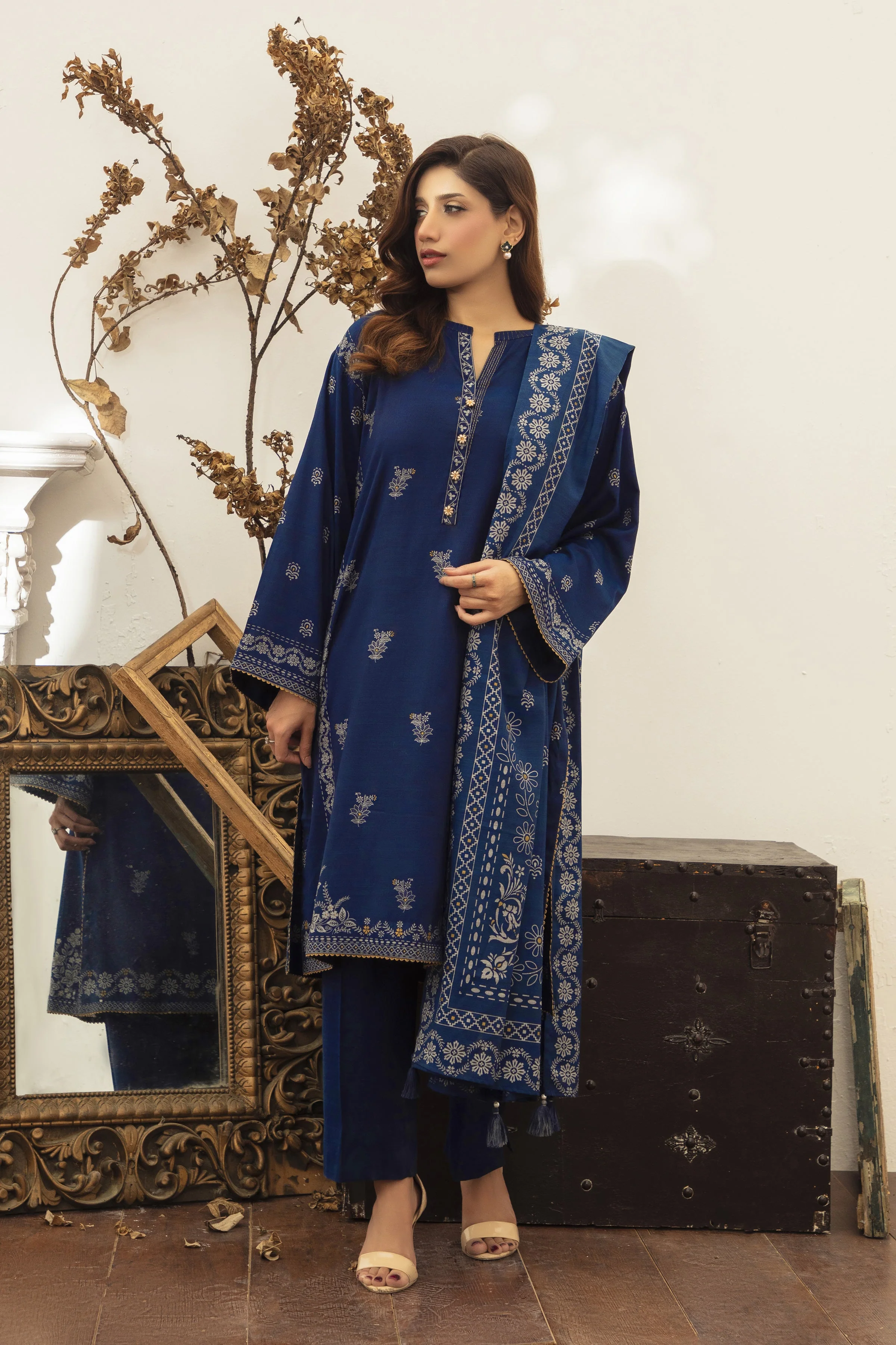 Lakhany LG-SG-0009-B Textured Pearl Printed Winter 2025 - Image 2