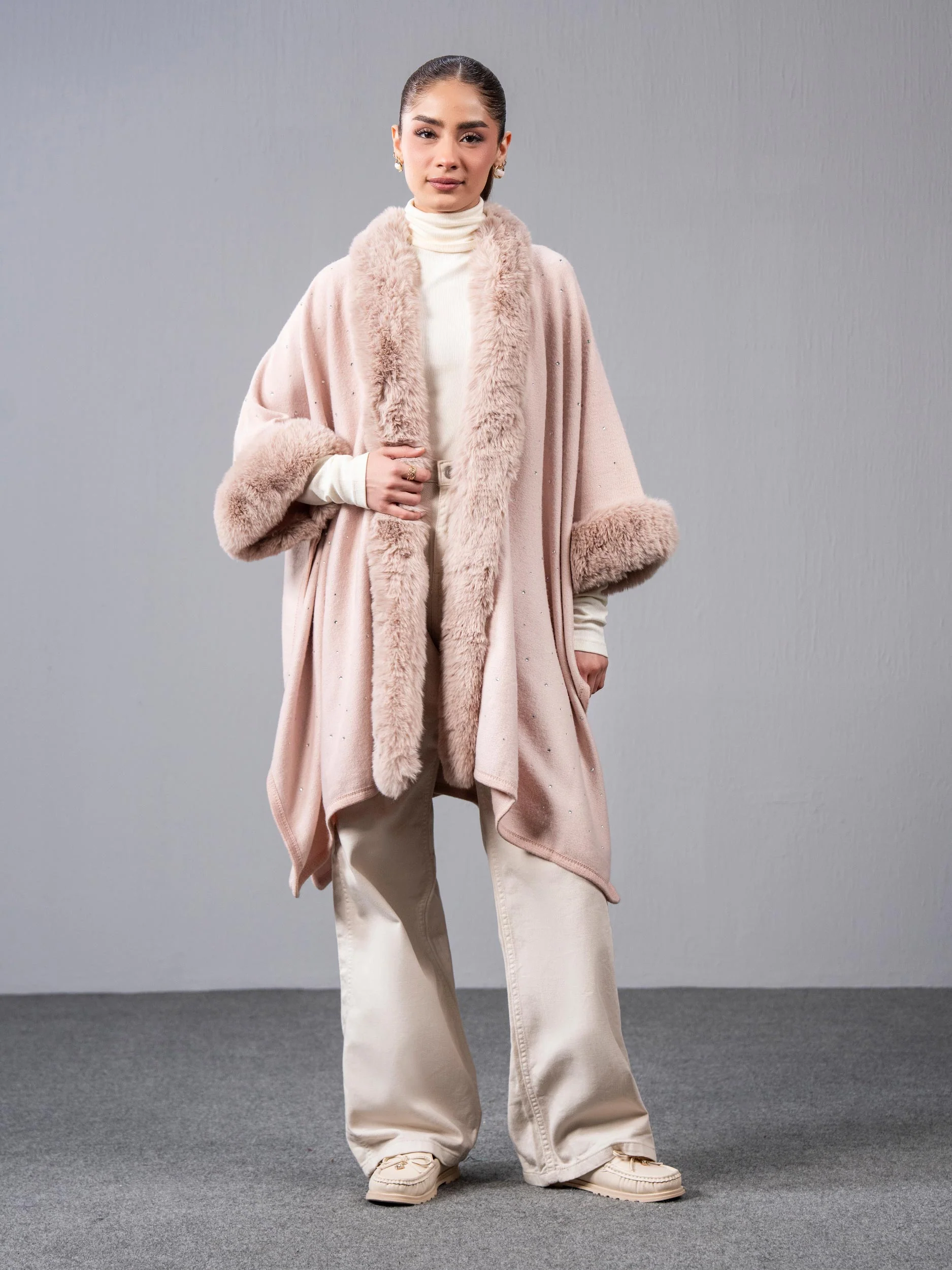 Limelight I9883CS-FRE-489-WoolenFurCape Cape 2025