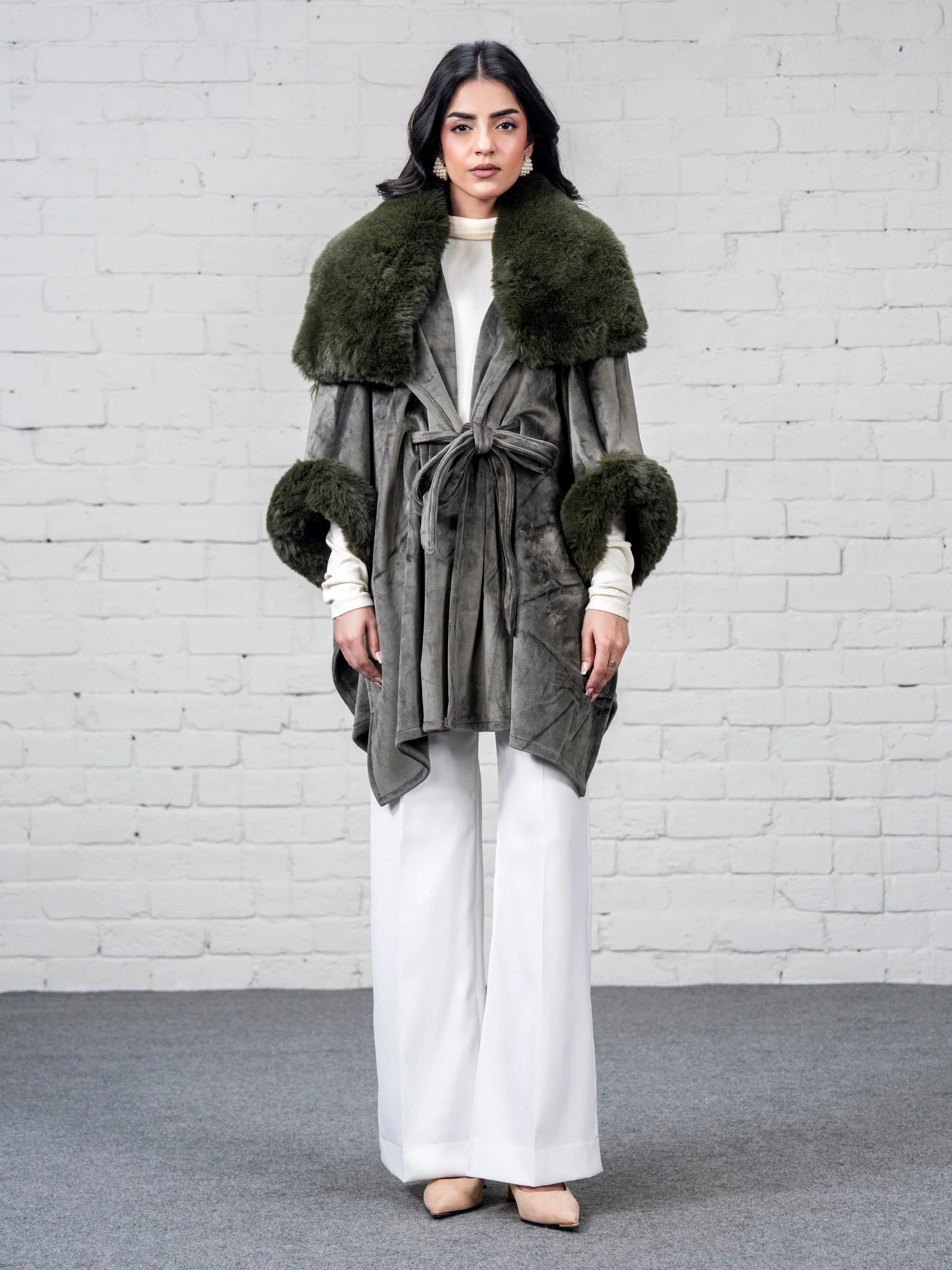 Limelight I9895CP-FRE-227-VelvetCape Cape  2025