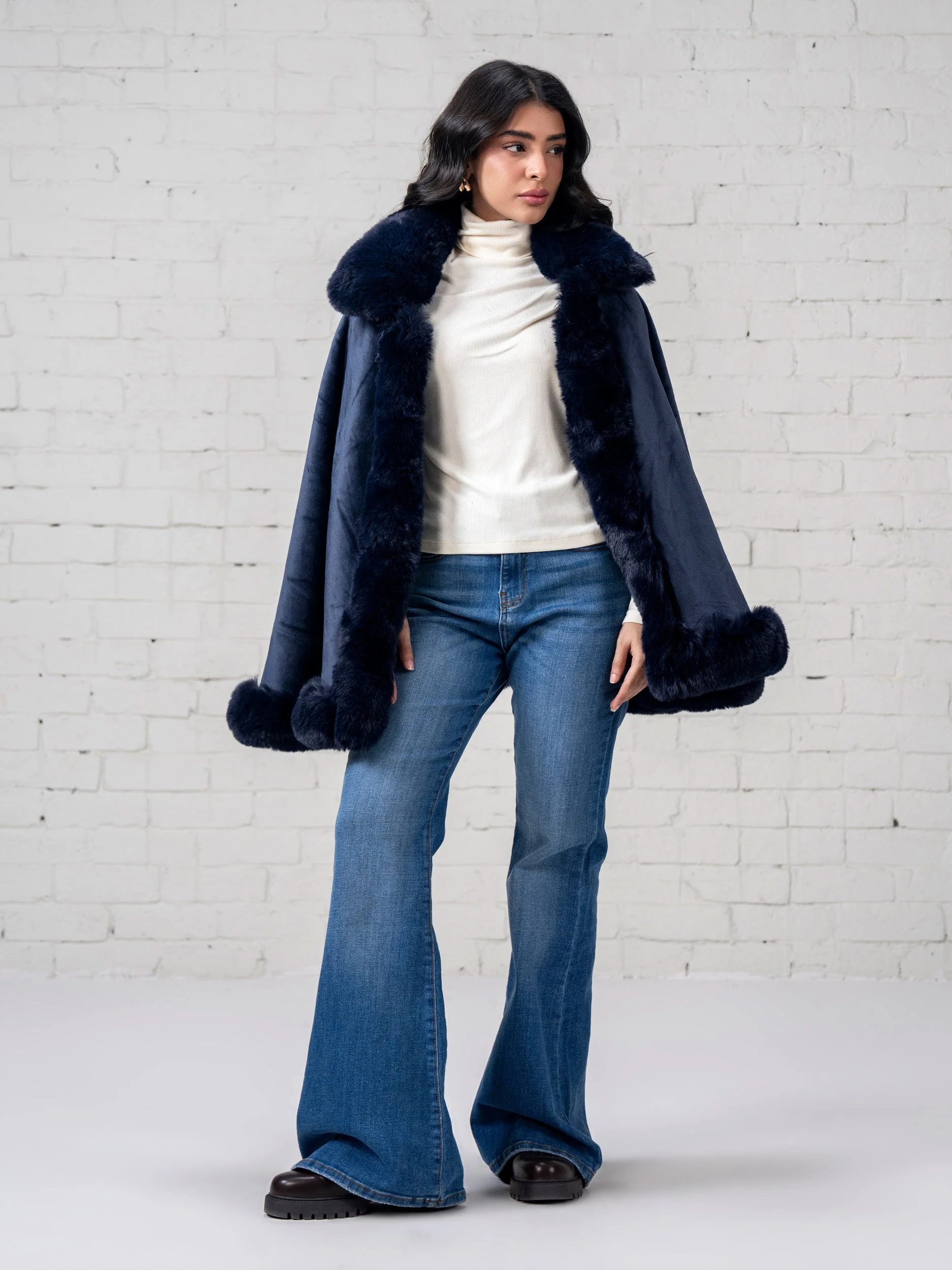 Limelight I9947CP-FRE-168-FurCap Cape 2025