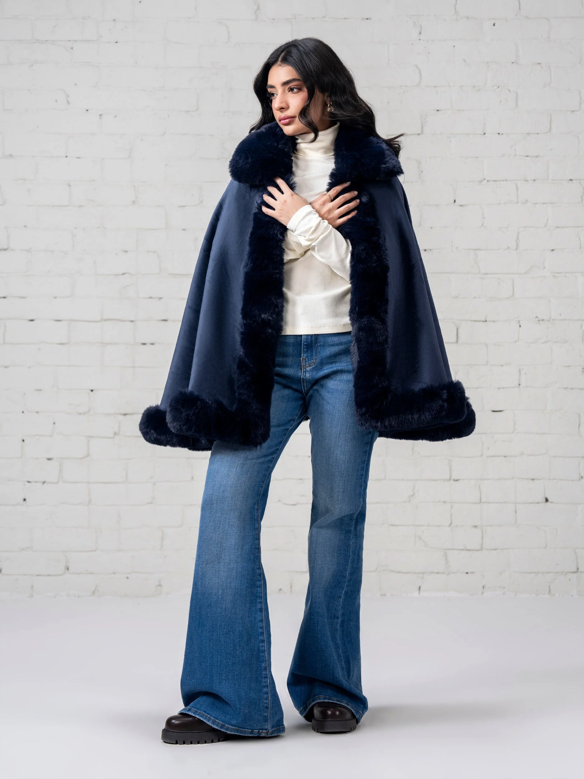 Limelight I9947CP-FRE-168-FurCap Cape 2025 - Image 2