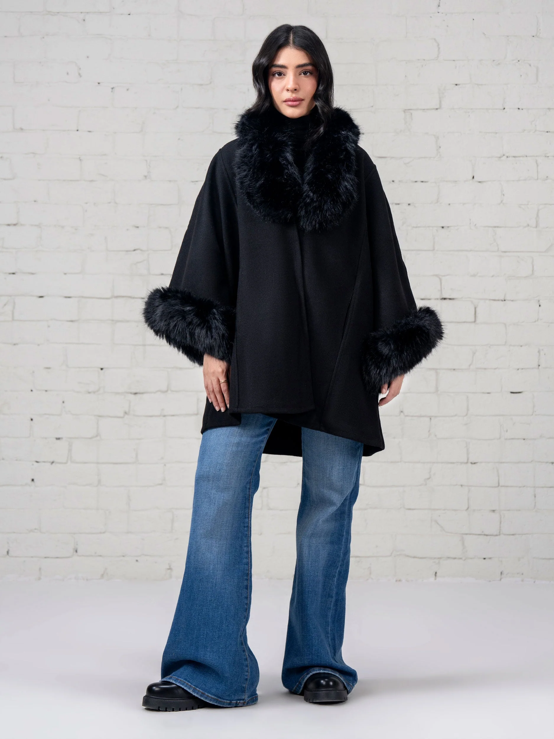Limelight I9951CR-FRE-034-BeltedCardigan Cape 2025
