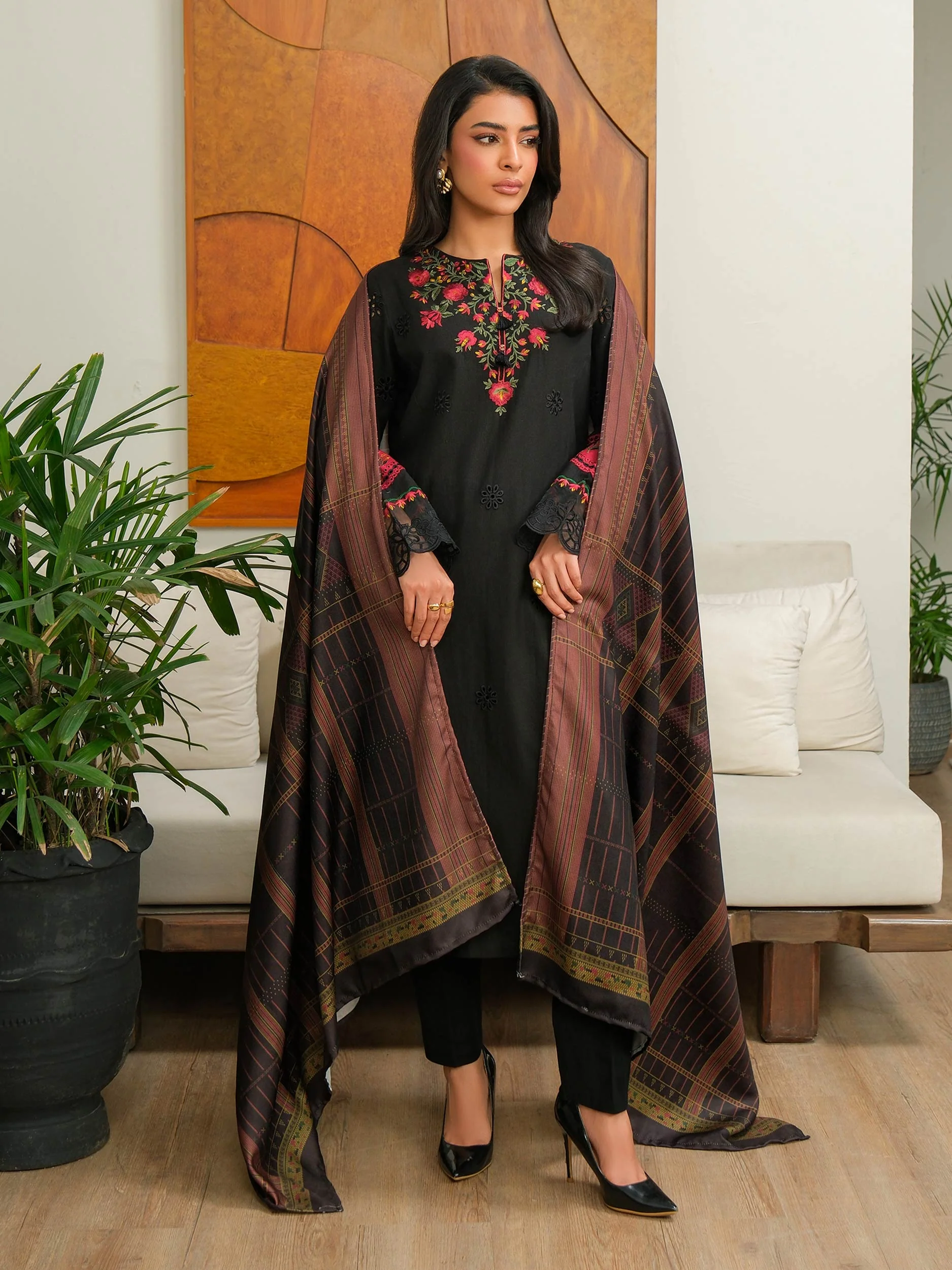 Limelight U3992SU-3PC-034 Winter Embroiderd Collection 2025