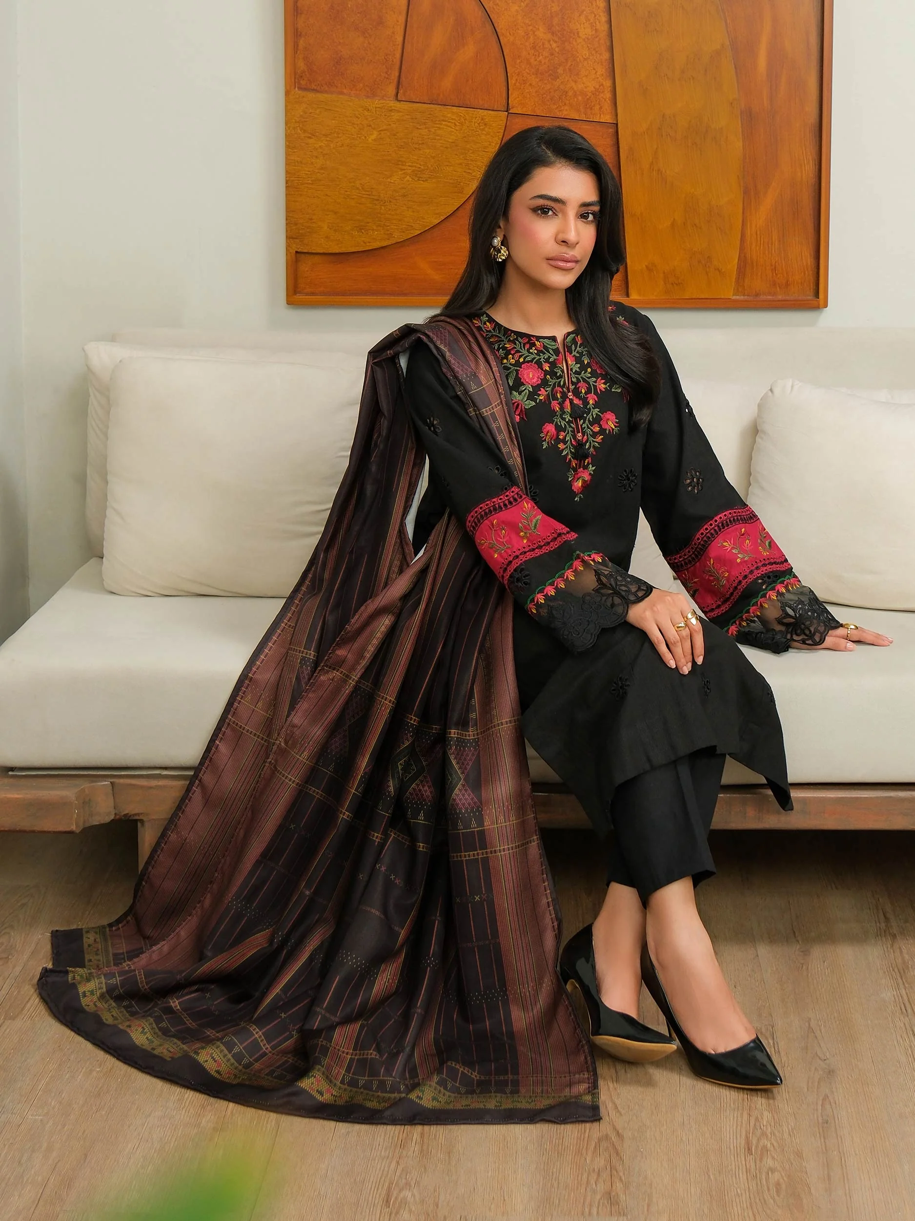 Limelight U3992SU-3PC-034 Winter Embroiderd Collection 2025 - Image 2