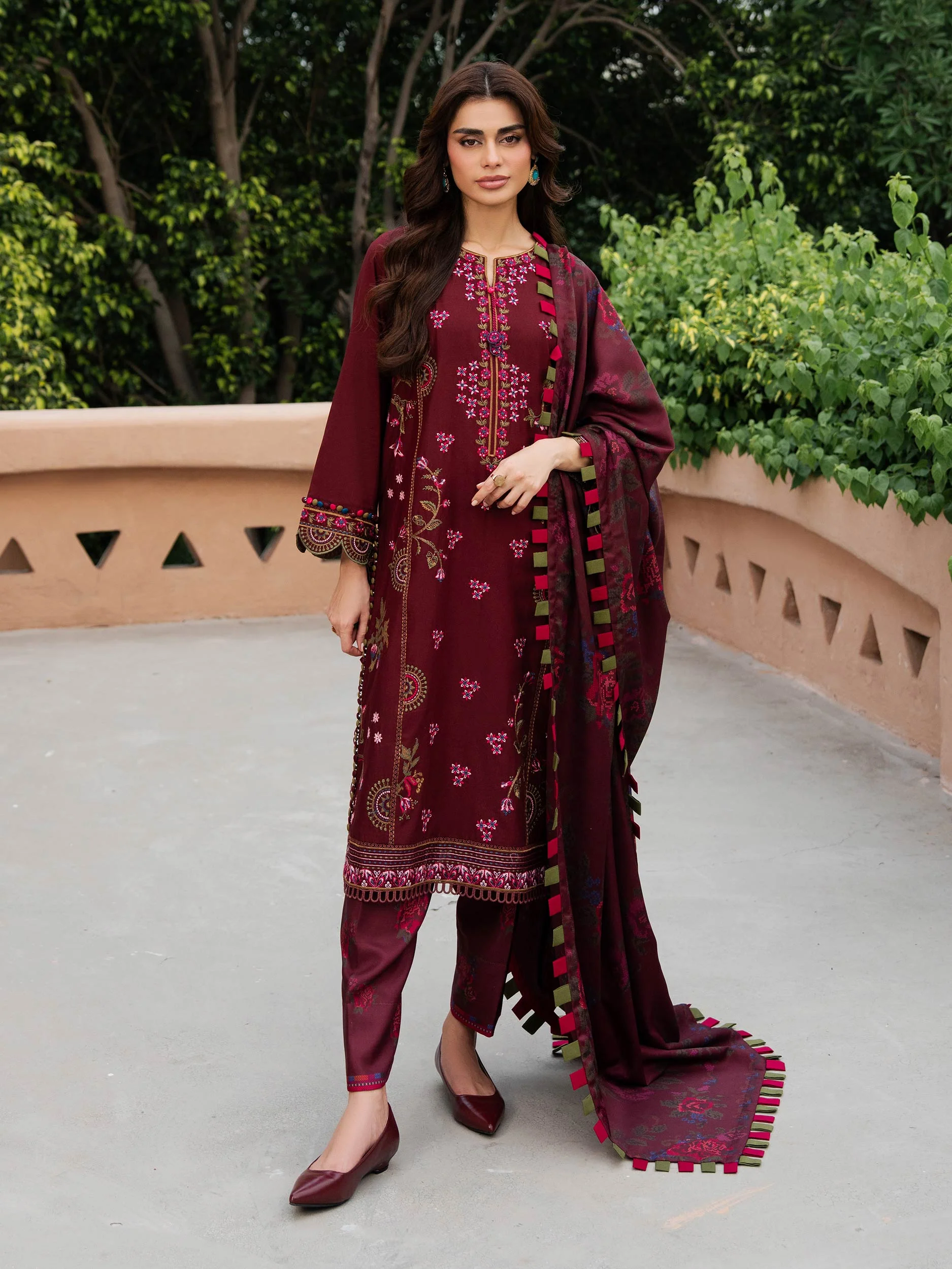 Limelight U3994SU-3PC-582 Winter Embroiderd Collection 2025