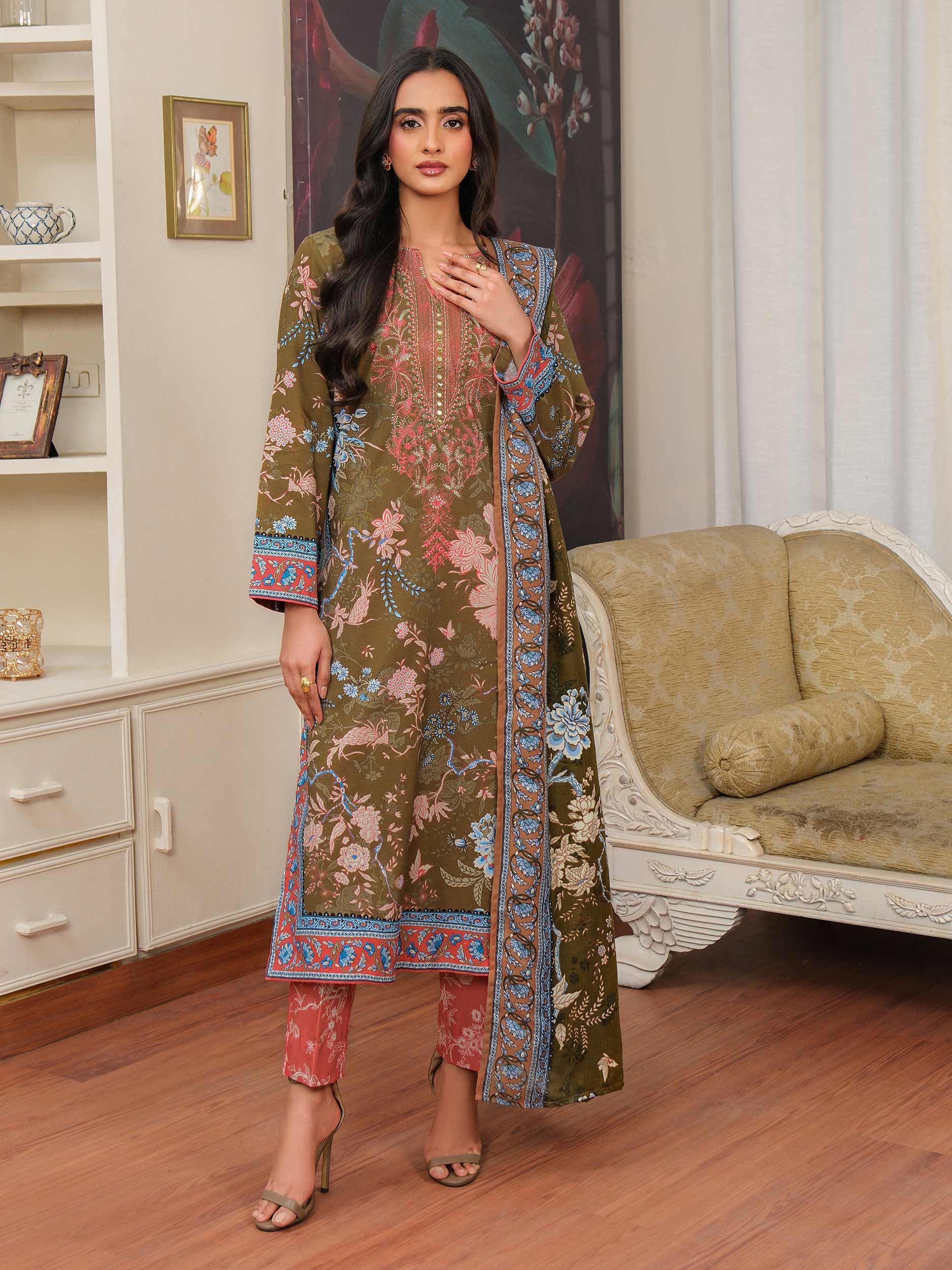 Limelight U4043SU-3PC-360 Winter Embroiderd Collection 2025